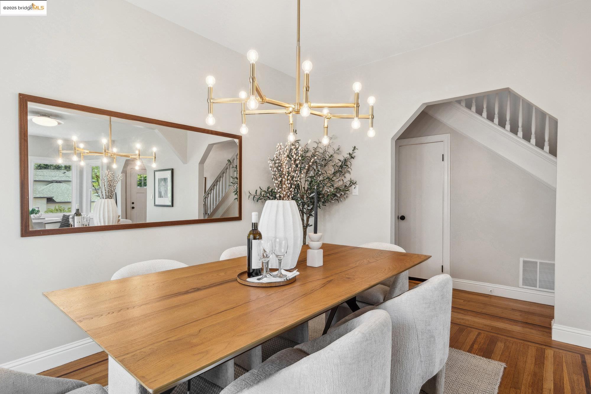 Detail Gallery Image 9 of 54 For 4015 Rhoda Ave, Oakland,  CA 94602 - 4 Beds | 3 Baths