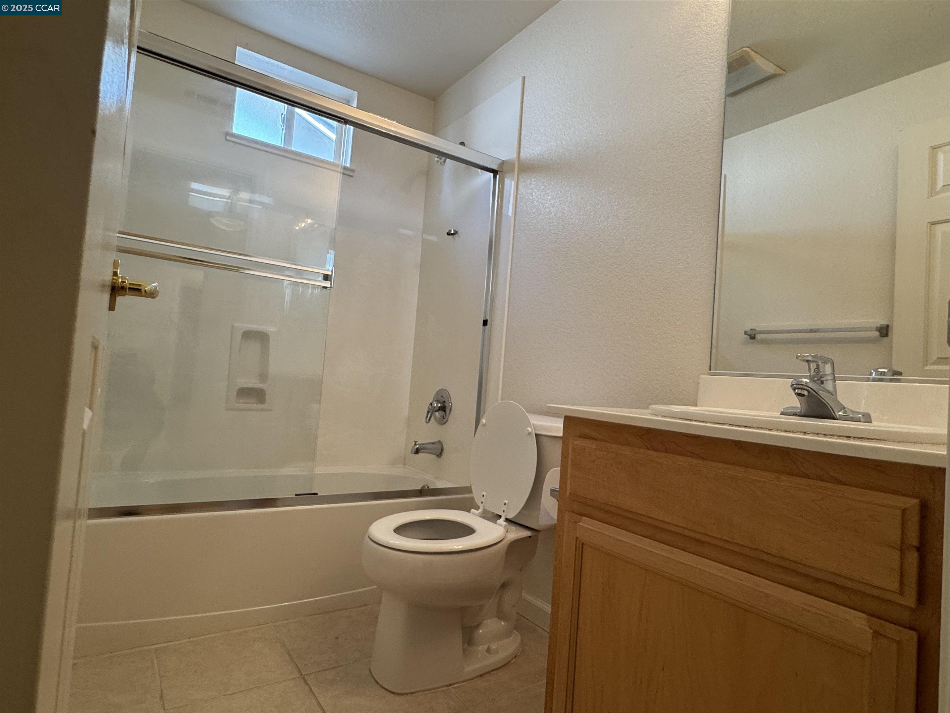 Detail Gallery Image 10 of 29 For 4641 Palomino Way, Antioch,  CA 94531 - 6 Beds | 3 Baths