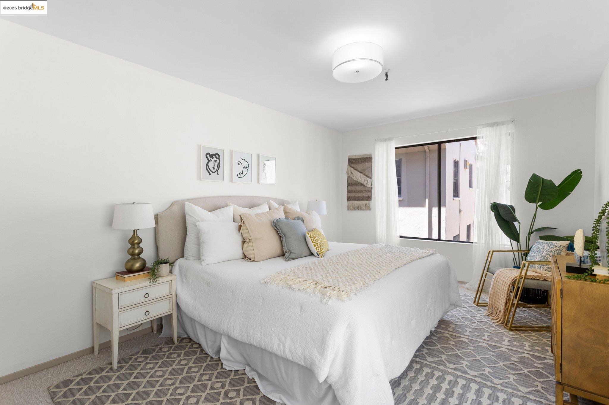 Detail Gallery Image 23 of 38 For 1830 Lakeshore Ave #306,  Oakland,  CA 94606 - 2 Beds | 2 Baths