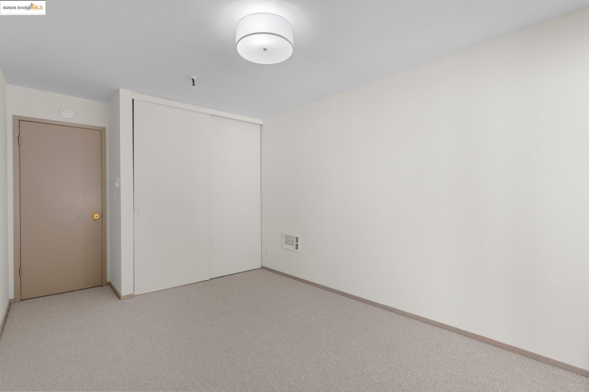 Detail Gallery Image 25 of 38 For 1830 Lakeshore Ave #306,  Oakland,  CA 94606 - 2 Beds | 2 Baths