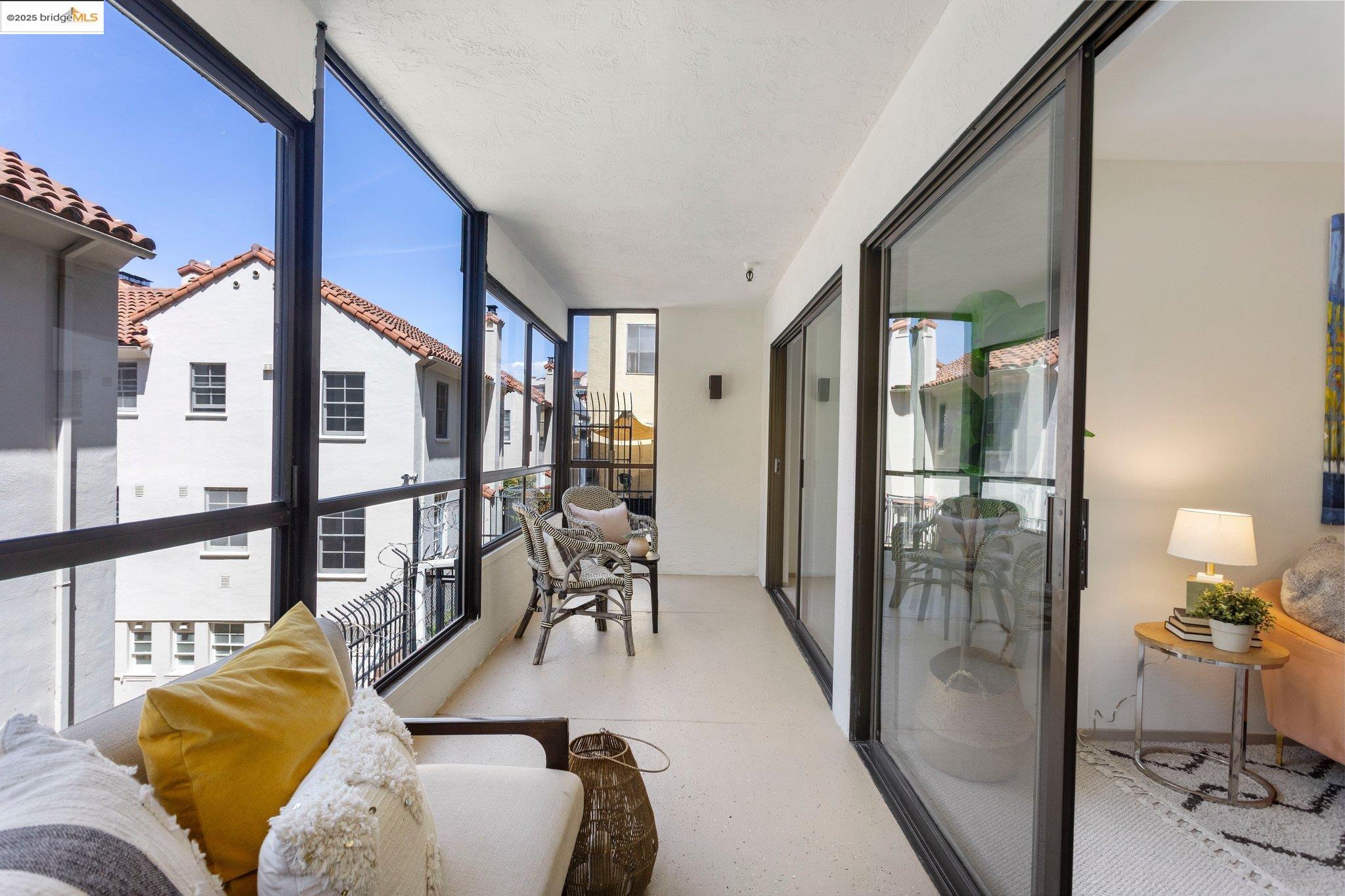 Detail Gallery Image 29 of 38 For 1830 Lakeshore Ave #306,  Oakland,  CA 94606 - 2 Beds | 2 Baths