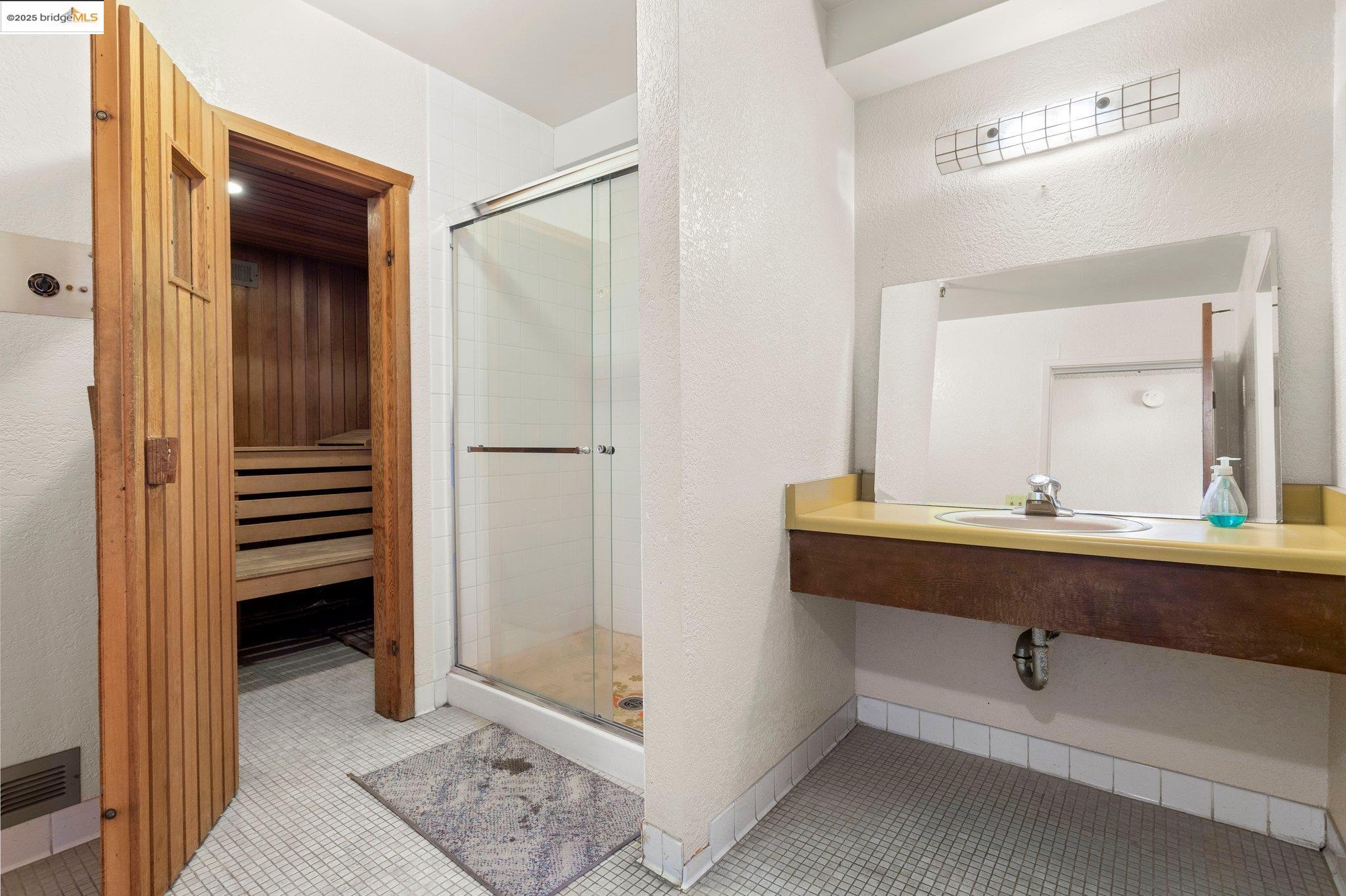 Detail Gallery Image 33 of 38 For 1830 Lakeshore Ave #306,  Oakland,  CA 94606 - 2 Beds | 2 Baths