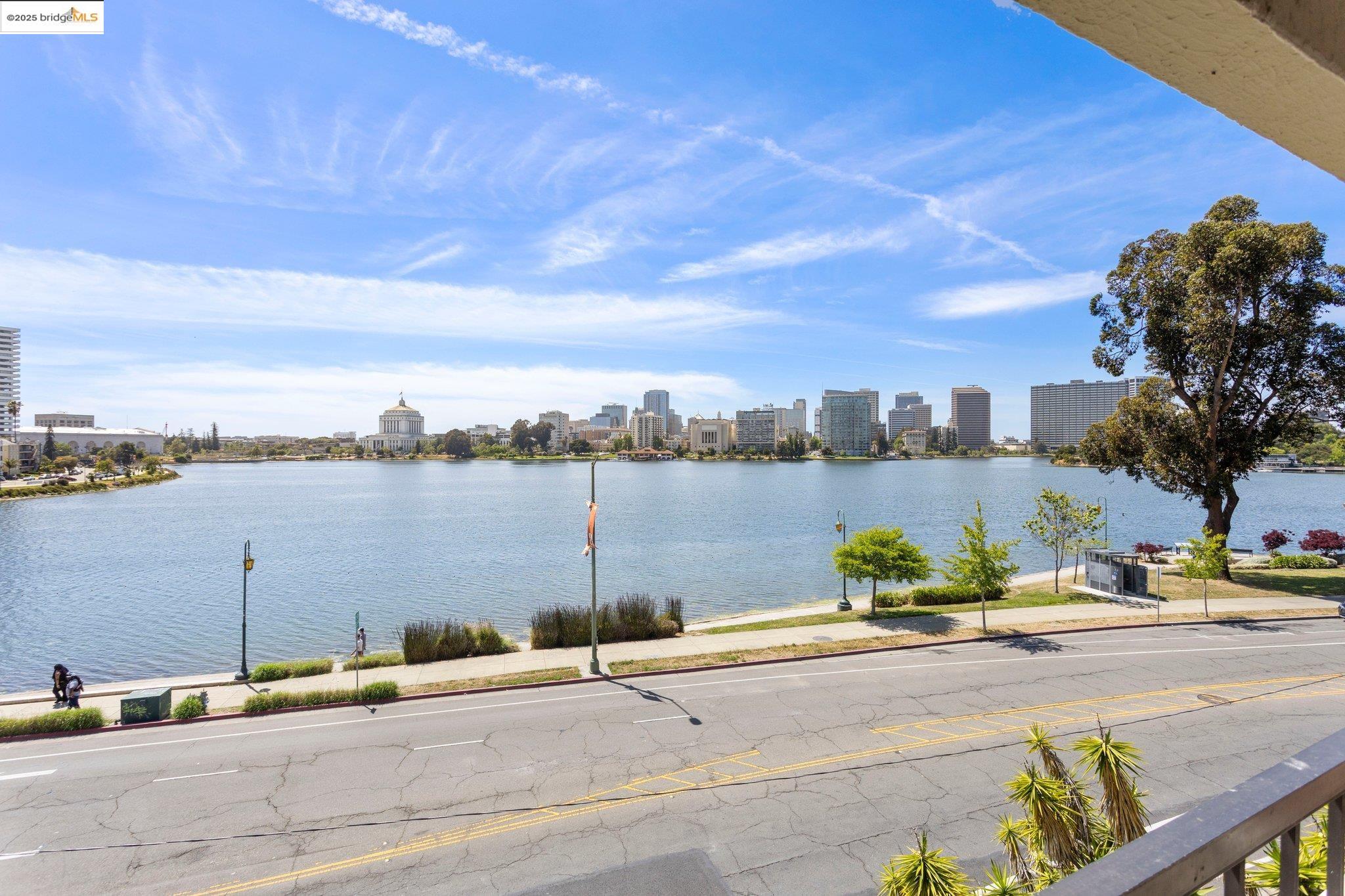 Detail Gallery Image 36 of 38 For 1830 Lakeshore Ave #306,  Oakland,  CA 94606 - 2 Beds | 2 Baths