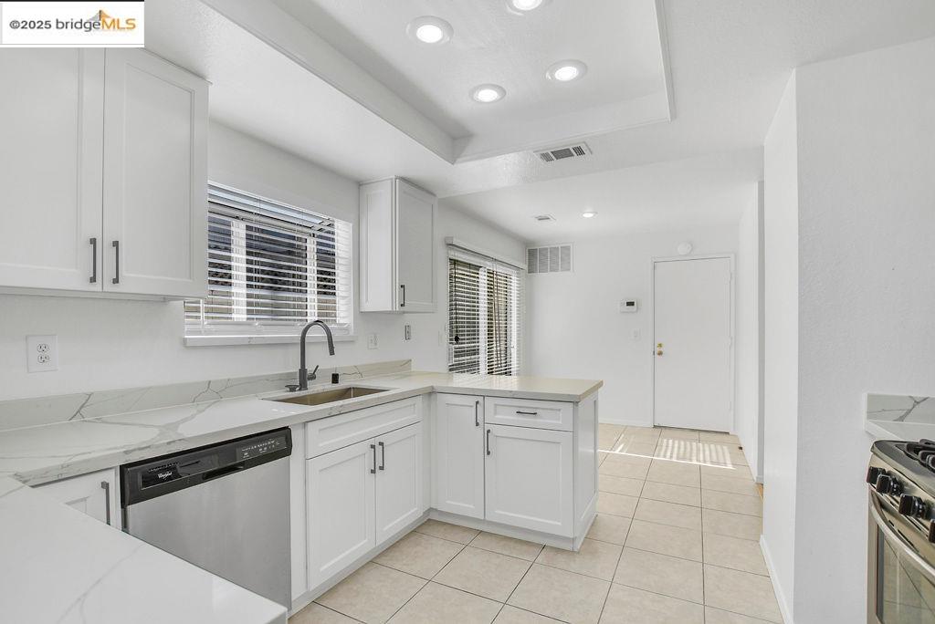 Detail Gallery Image 10 of 25 For 5330 Delta Ranch Dr, Oakley,  CA 94561 - 3 Beds | 2/1 Baths