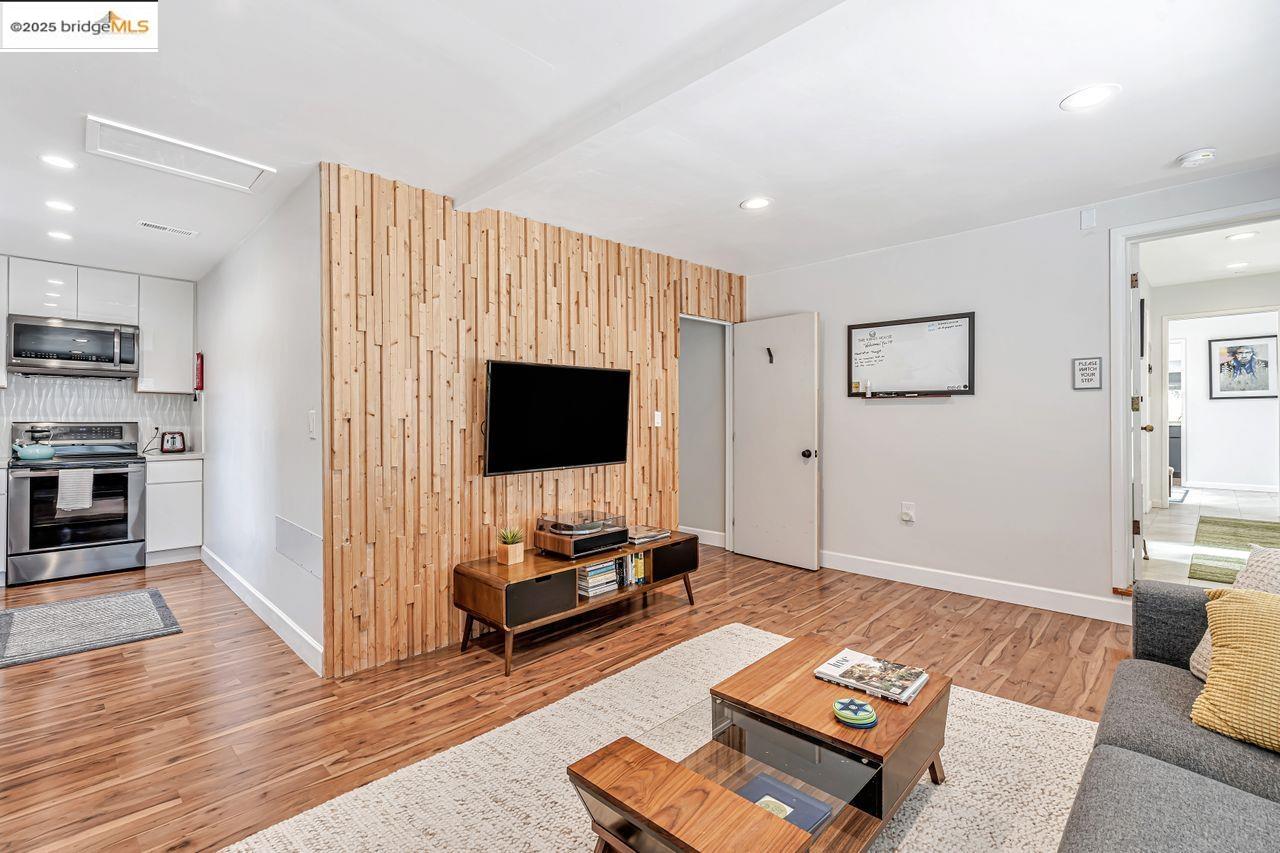 Detail Gallery Image 11 of 51 For Olinda Rd, El Sobrante,  CA 94803 - 3 Beds | 2 Baths