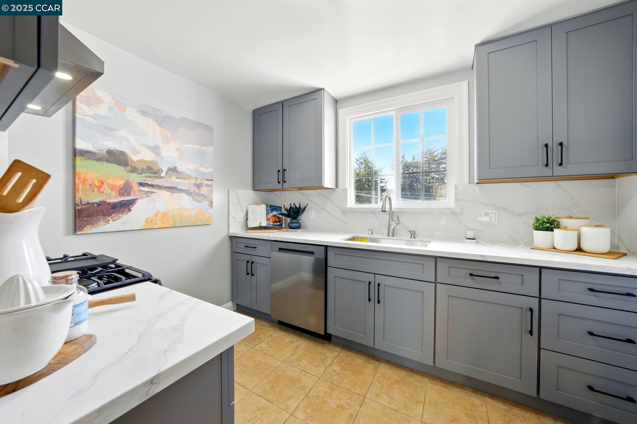 Detail Gallery Image 20 of 56 For 932 Pierce St, Albany,  CA 94706 - – Beds | – Baths