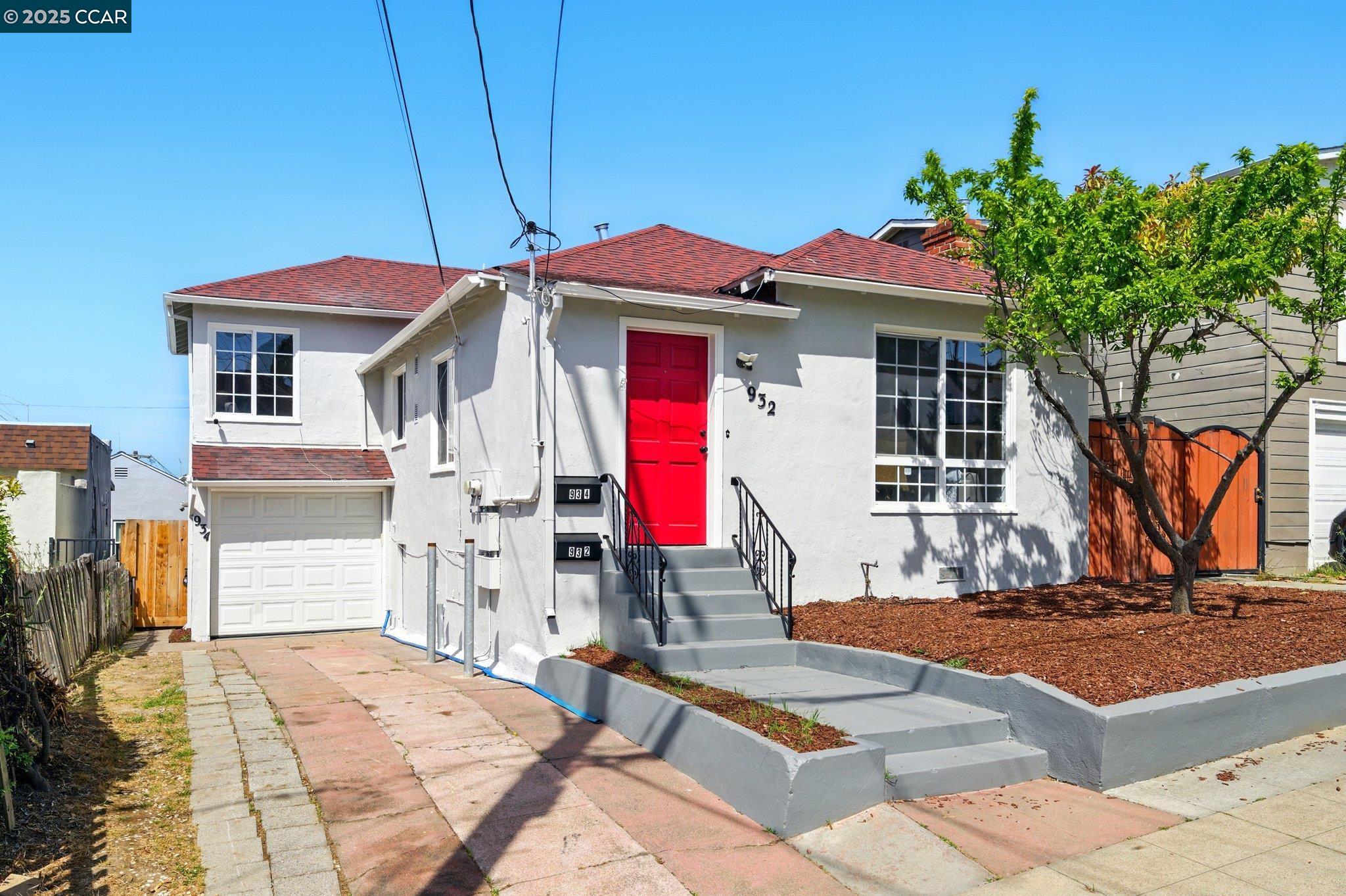 Detail Gallery Image 3 of 56 For 932 Pierce St, Albany,  CA 94706 - – Beds | – Baths