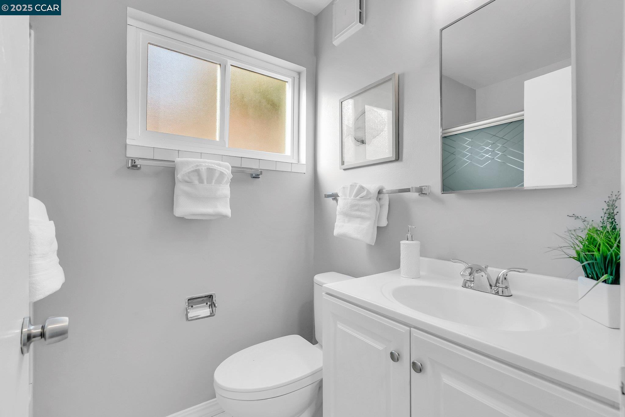 Detail Gallery Image 37 of 56 For 932 Pierce St, Albany,  CA 94706 - – Beds | – Baths
