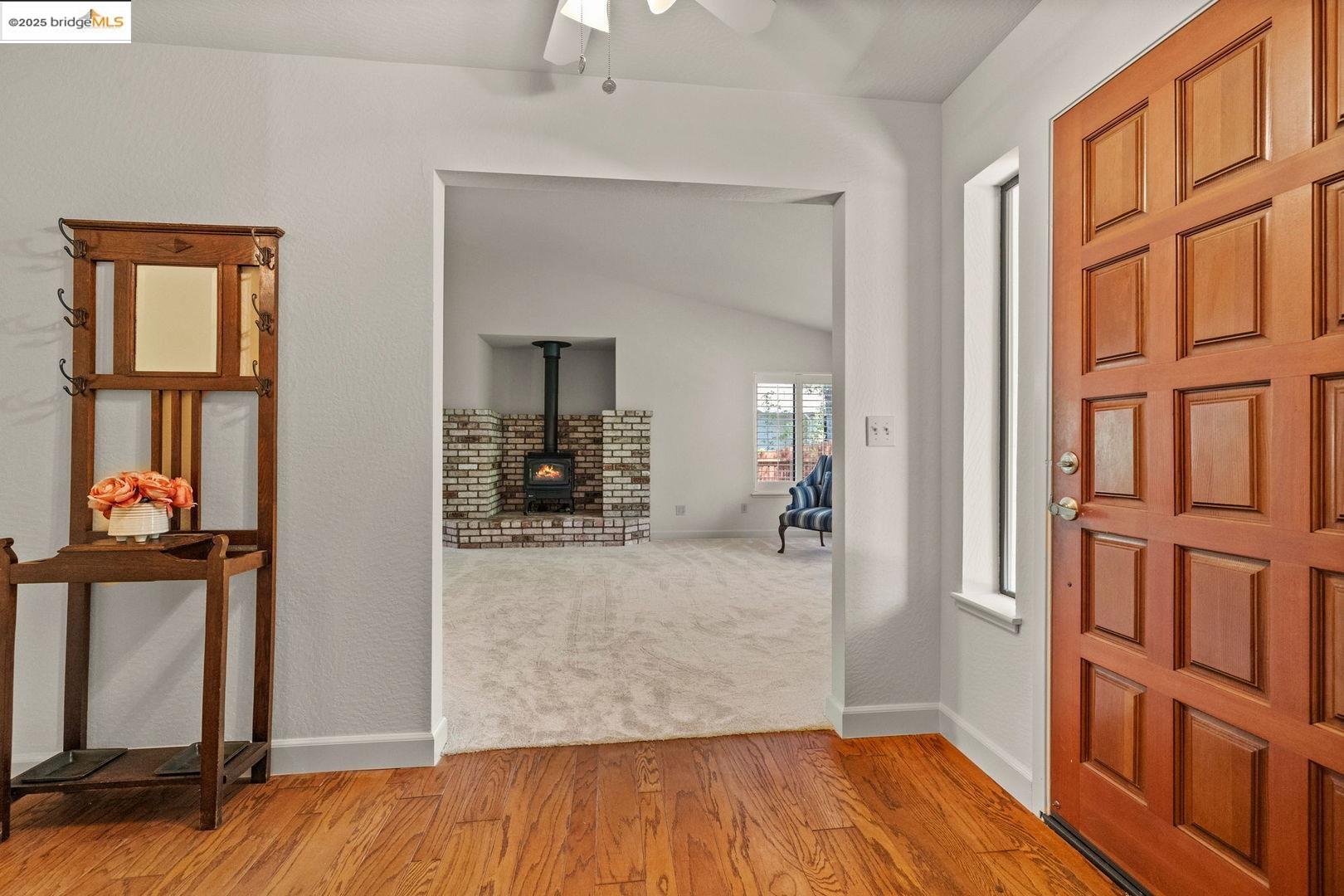Detail Gallery Image 3 of 33 For 19903 Sally Ct, Sonora,  CA 95370 - 3 Beds | 2 Baths