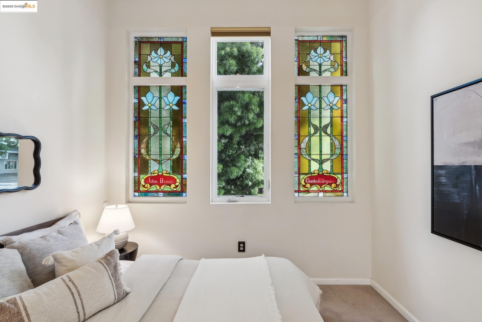 Detail Gallery Image 19 of 44 For 6300 Shattuck Ave #1,  Oakland,  CA 94609 - 3 Beds | 2 Baths