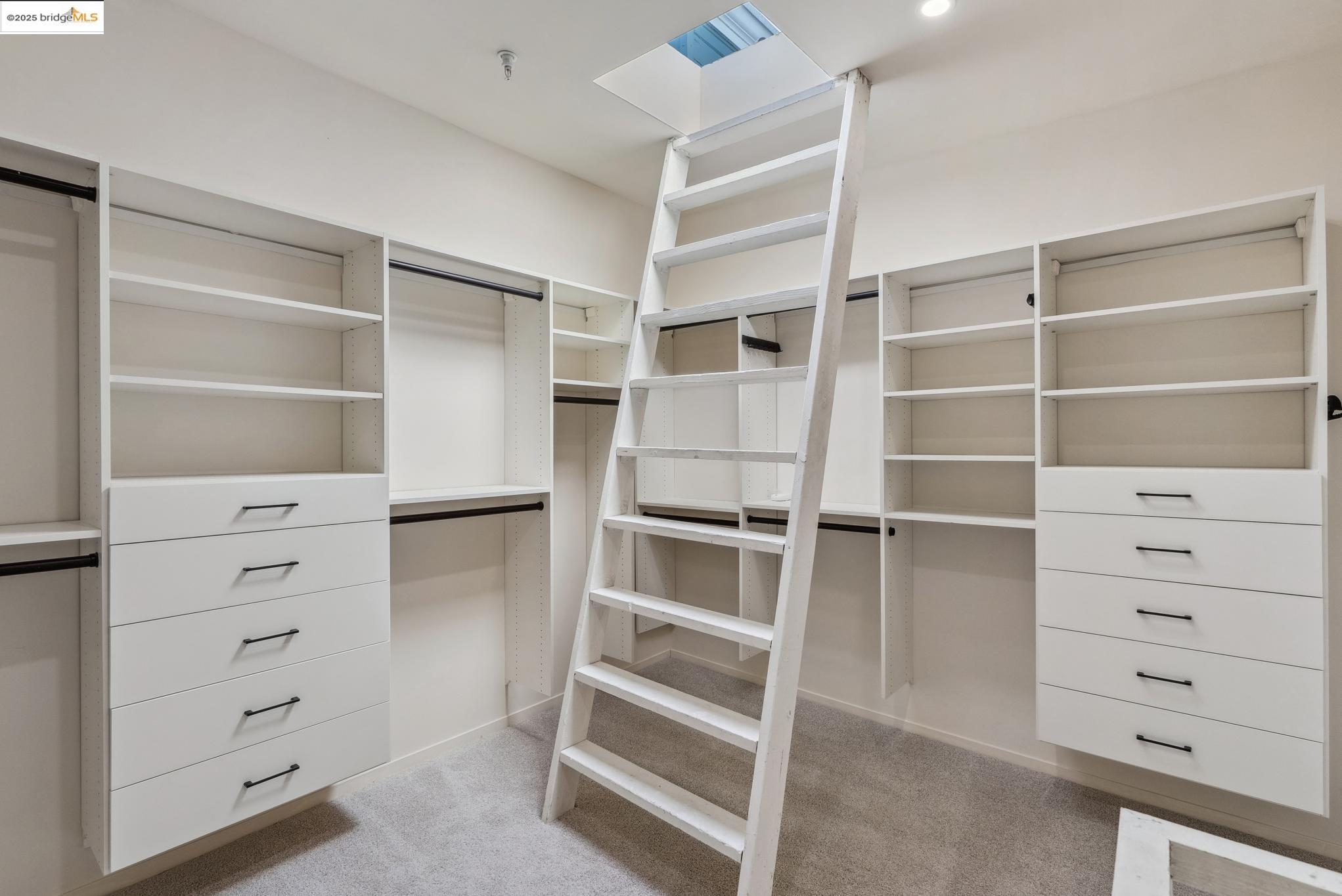 Detail Gallery Image 24 of 44 For 6300 Shattuck Ave #1,  Oakland,  CA 94609 - 3 Beds | 2 Baths