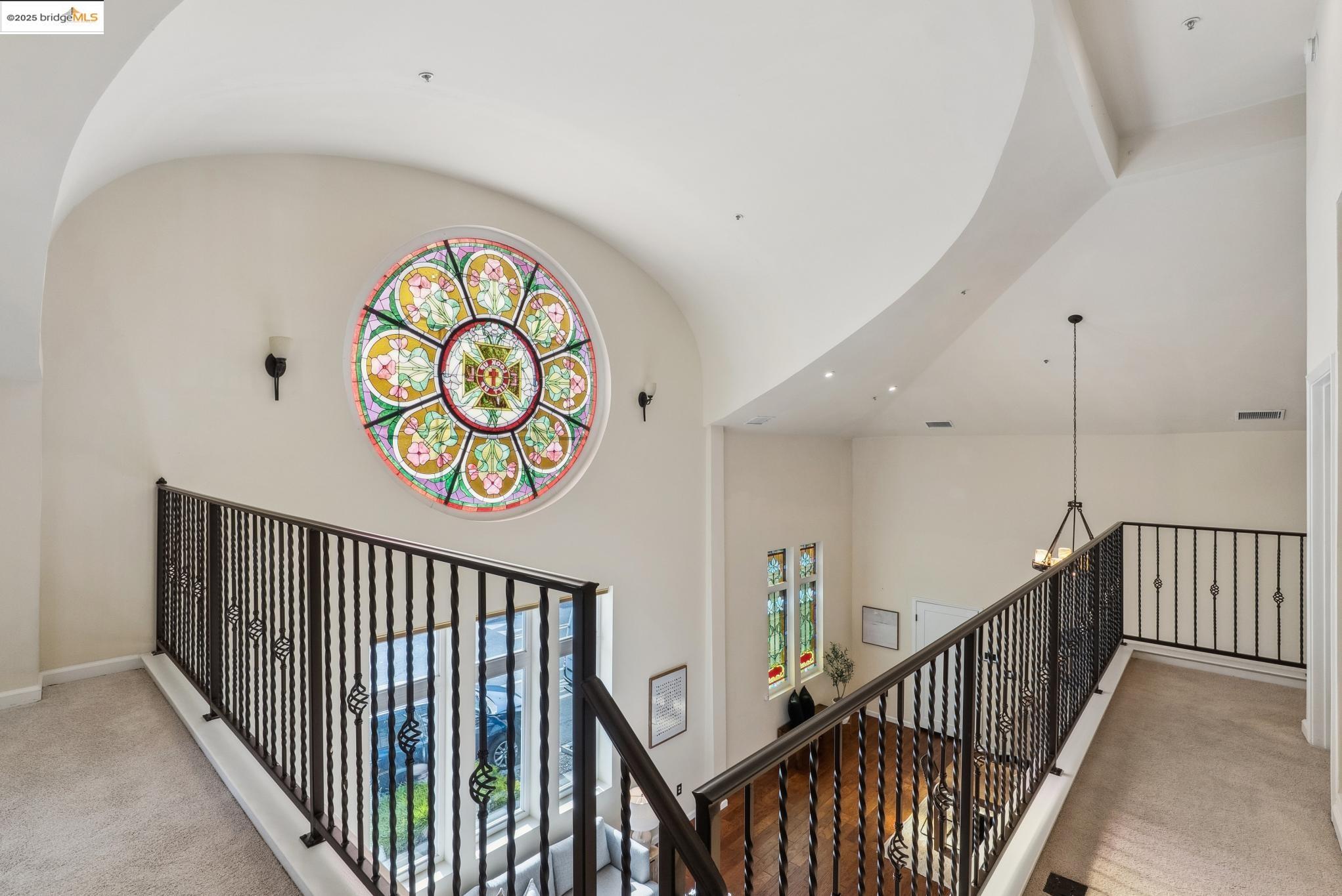 Detail Gallery Image 40 of 44 For 6300 Shattuck Ave #1,  Oakland,  CA 94609 - 3 Beds | 2 Baths