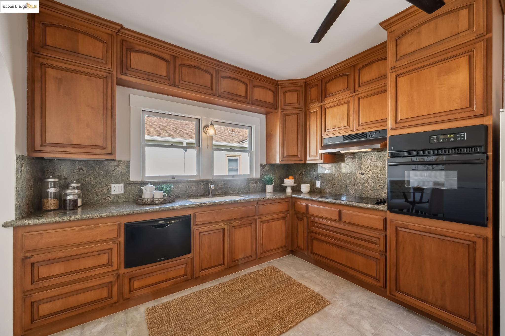 Detail Gallery Image 21 of 55 For 148 Estabrook, San Leandro,  CA 94577 - 3 Beds | 1/1 Baths
