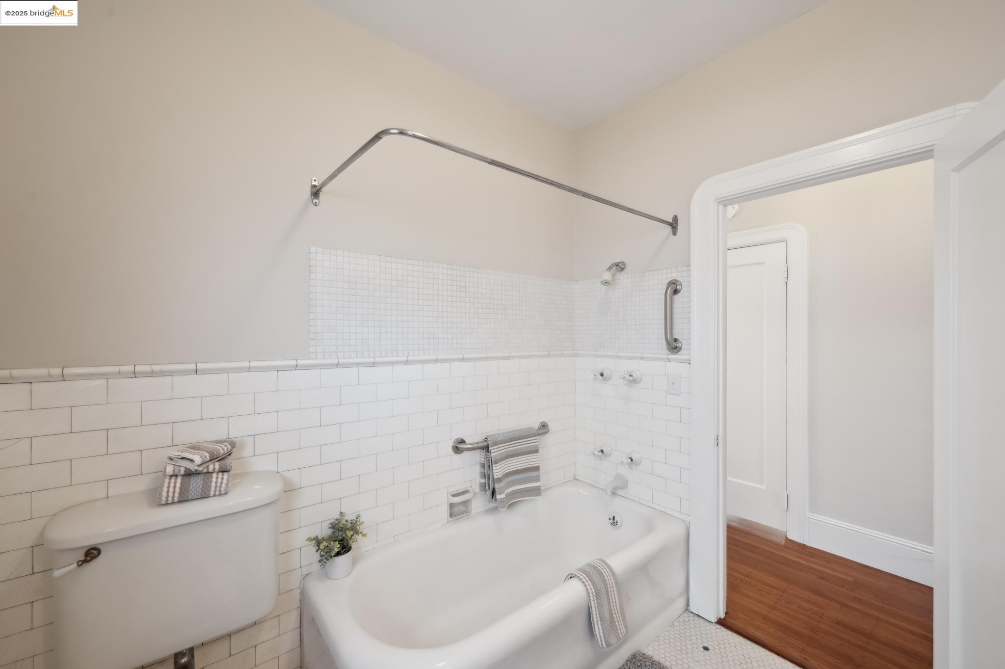 Detail Gallery Image 33 of 55 For 148 Estabrook, San Leandro,  CA 94577 - 3 Beds | 1/1 Baths