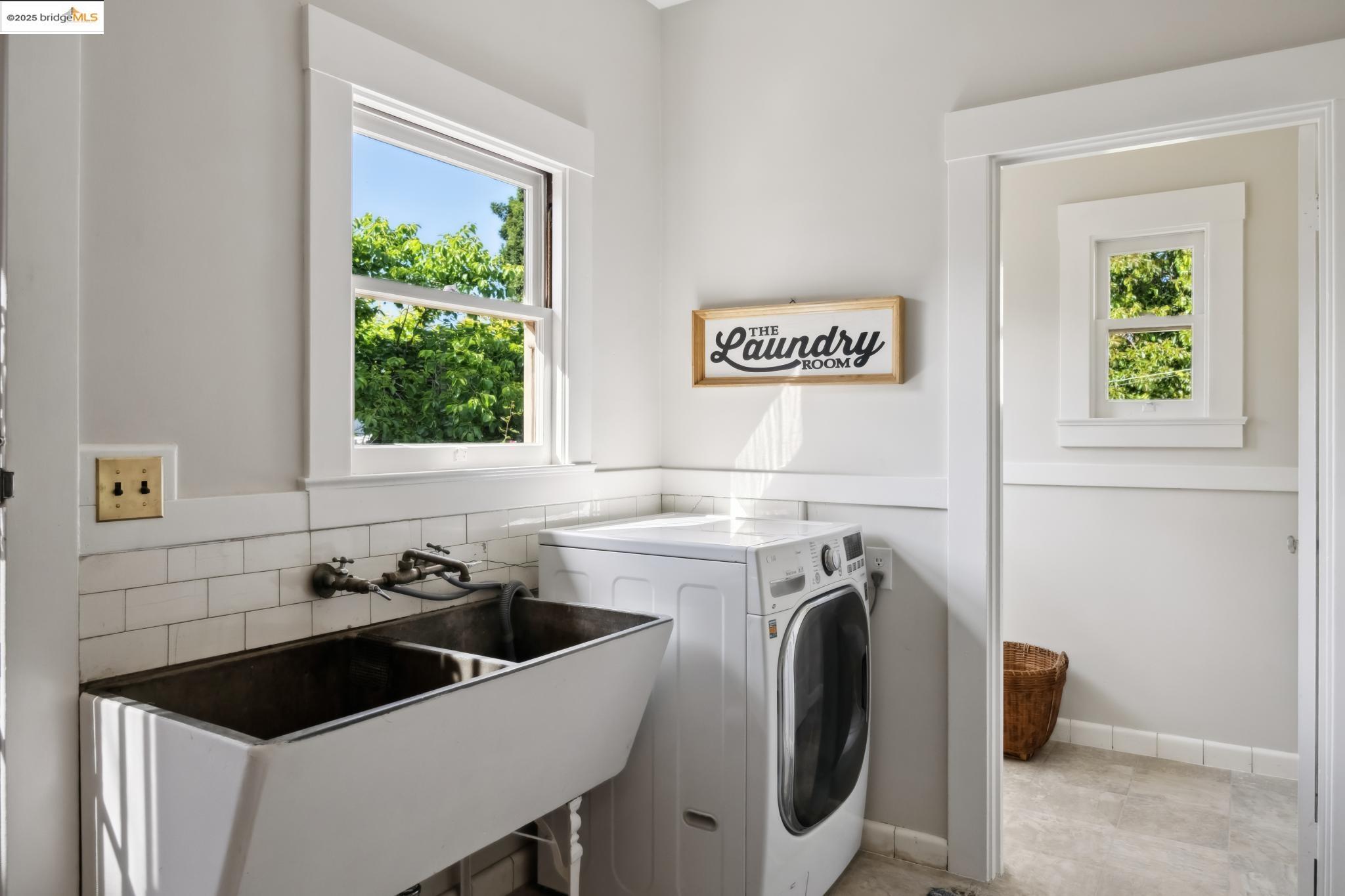 Detail Gallery Image 38 of 55 For 148 Estabrook, San Leandro,  CA 94577 - 3 Beds | 1/1 Baths