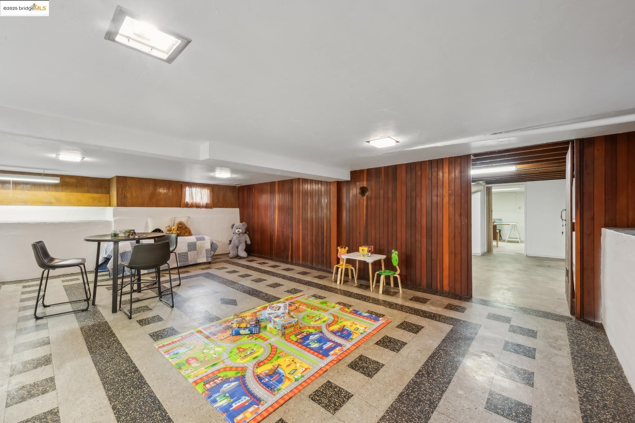 Detail Gallery Image 39 of 55 For 148 Estabrook, San Leandro,  CA 94577 - 3 Beds | 1/1 Baths