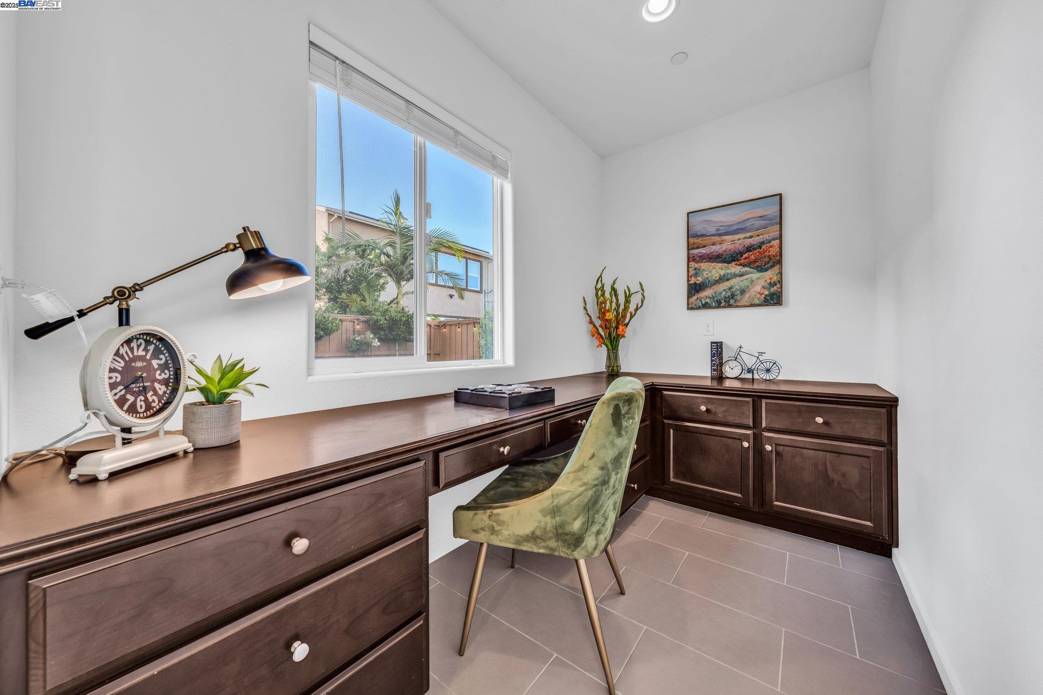 Detail Gallery Image 19 of 60 For 2305 Augusta Ave, Tracy,  CA 95377 - 4 Beds | 3 Baths