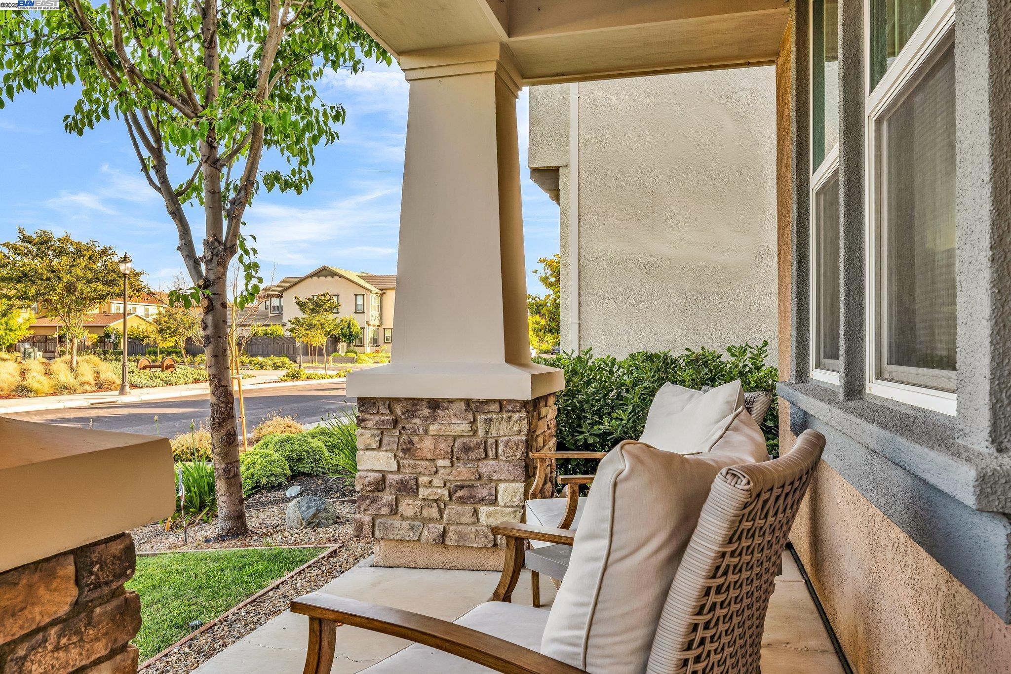 Detail Gallery Image 5 of 60 For 2305 Augusta Ave, Tracy,  CA 95377 - 4 Beds | 3 Baths