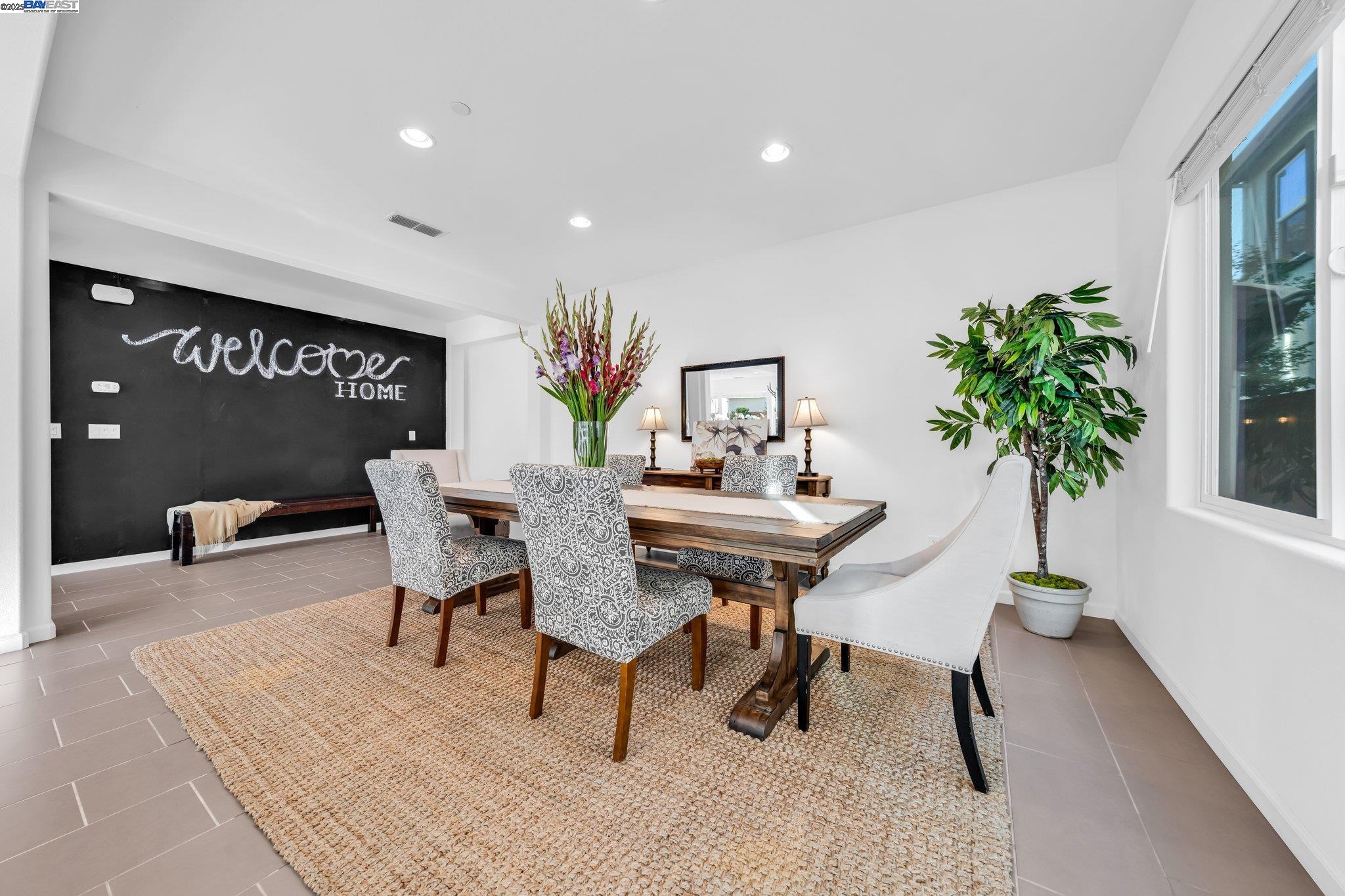 Detail Gallery Image 9 of 60 For 2305 Augusta Ave, Tracy,  CA 95377 - 4 Beds | 3 Baths