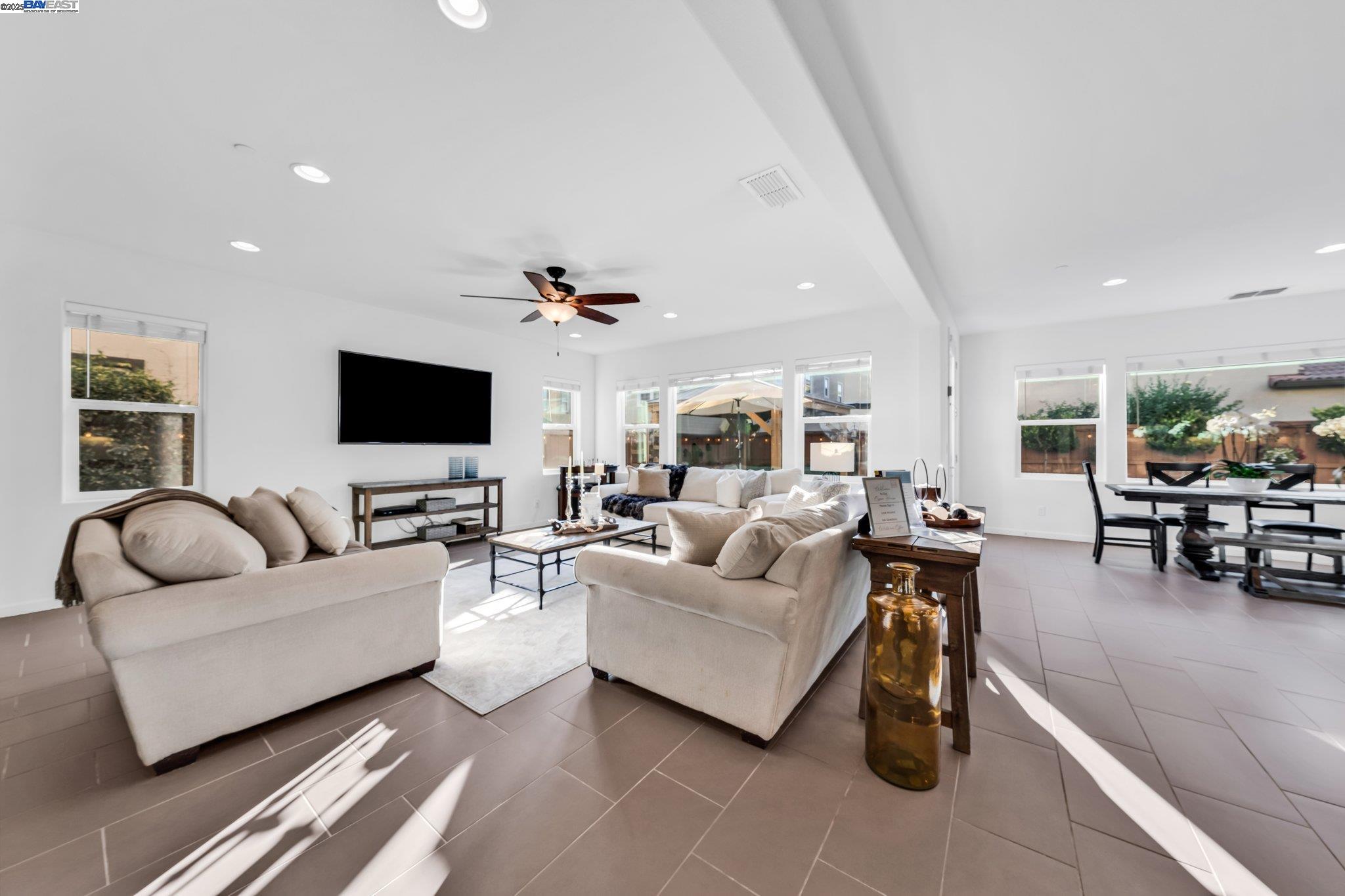 Detail Gallery Image 10 of 60 For 2305 Augusta Ave, Tracy,  CA 95377 - 4 Beds | 3 Baths