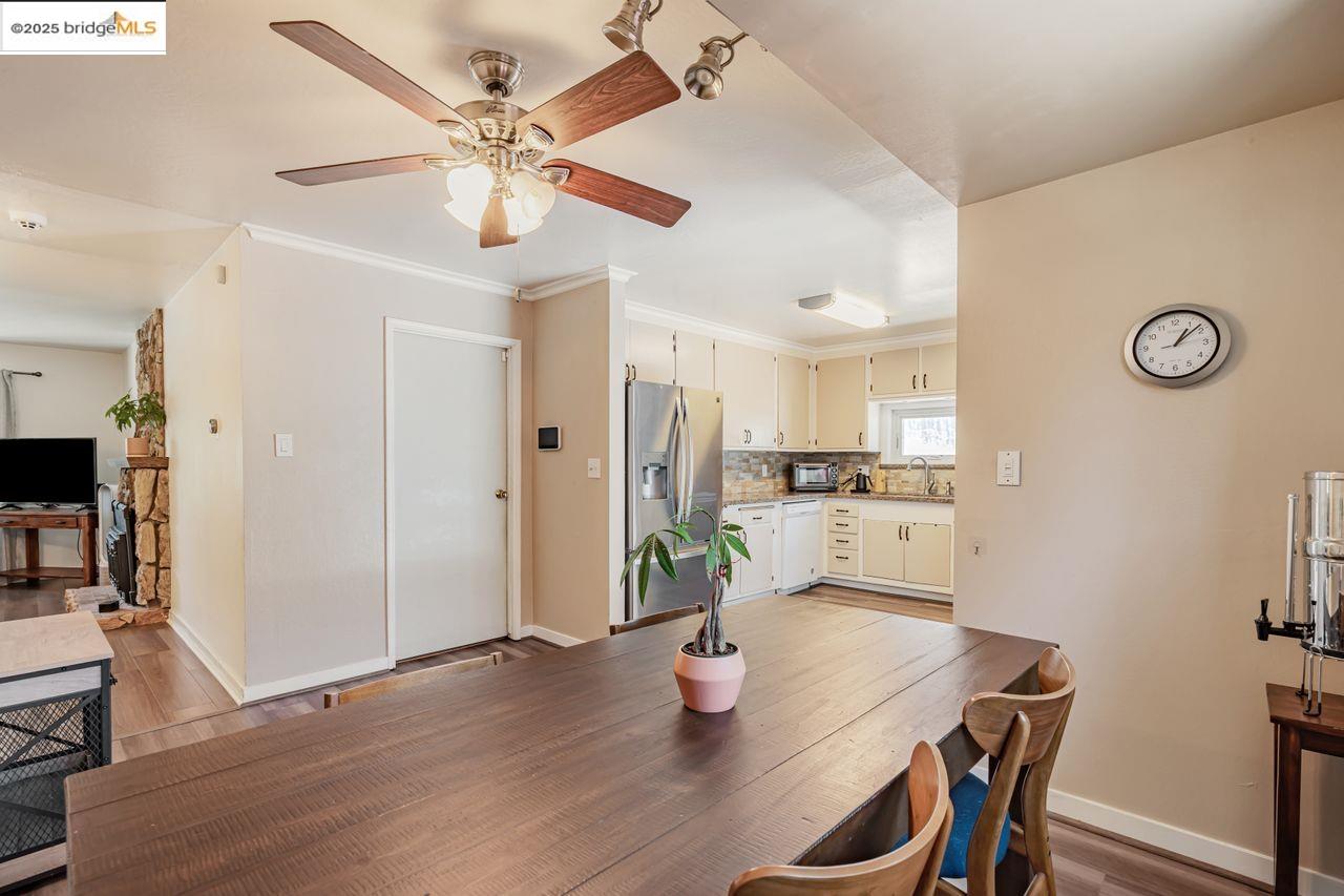 Detail Gallery Image 12 of 28 For Parkwood Dr, Vallejo,  CA 94591 - 3 Beds | 2 Baths