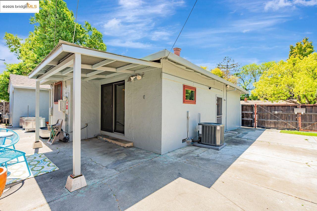Detail Gallery Image 25 of 28 For Parkwood Dr, Vallejo,  CA 94591 - 3 Beds | 2 Baths