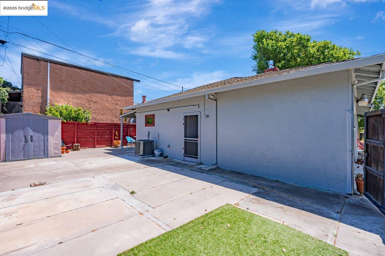 Detail Gallery Image 27 of 28 For Parkwood Dr, Vallejo,  CA 94591 - 3 Beds | 2 Baths