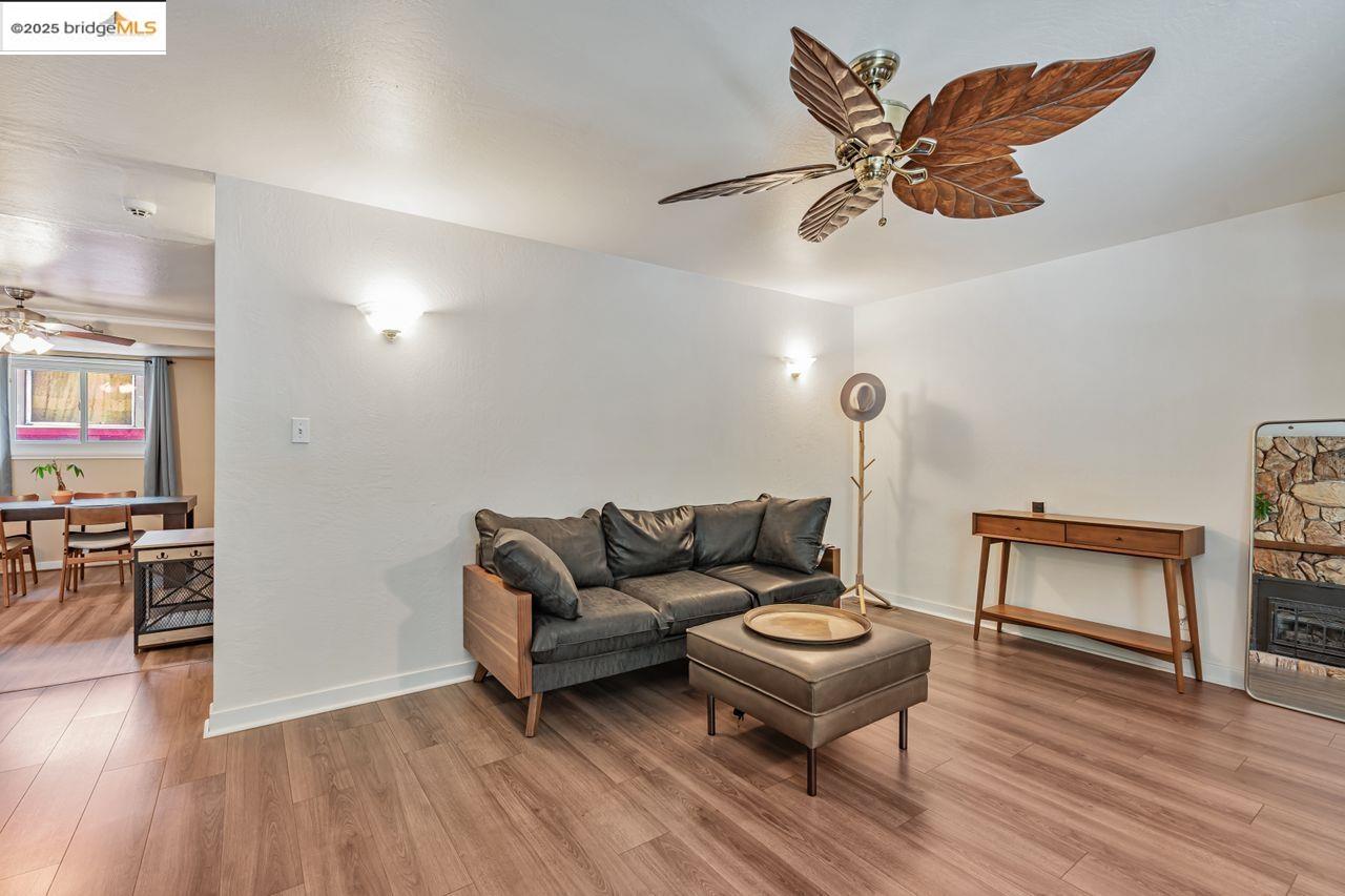 Detail Gallery Image 7 of 28 For Parkwood Dr, Vallejo,  CA 94591 - 3 Beds | 2 Baths