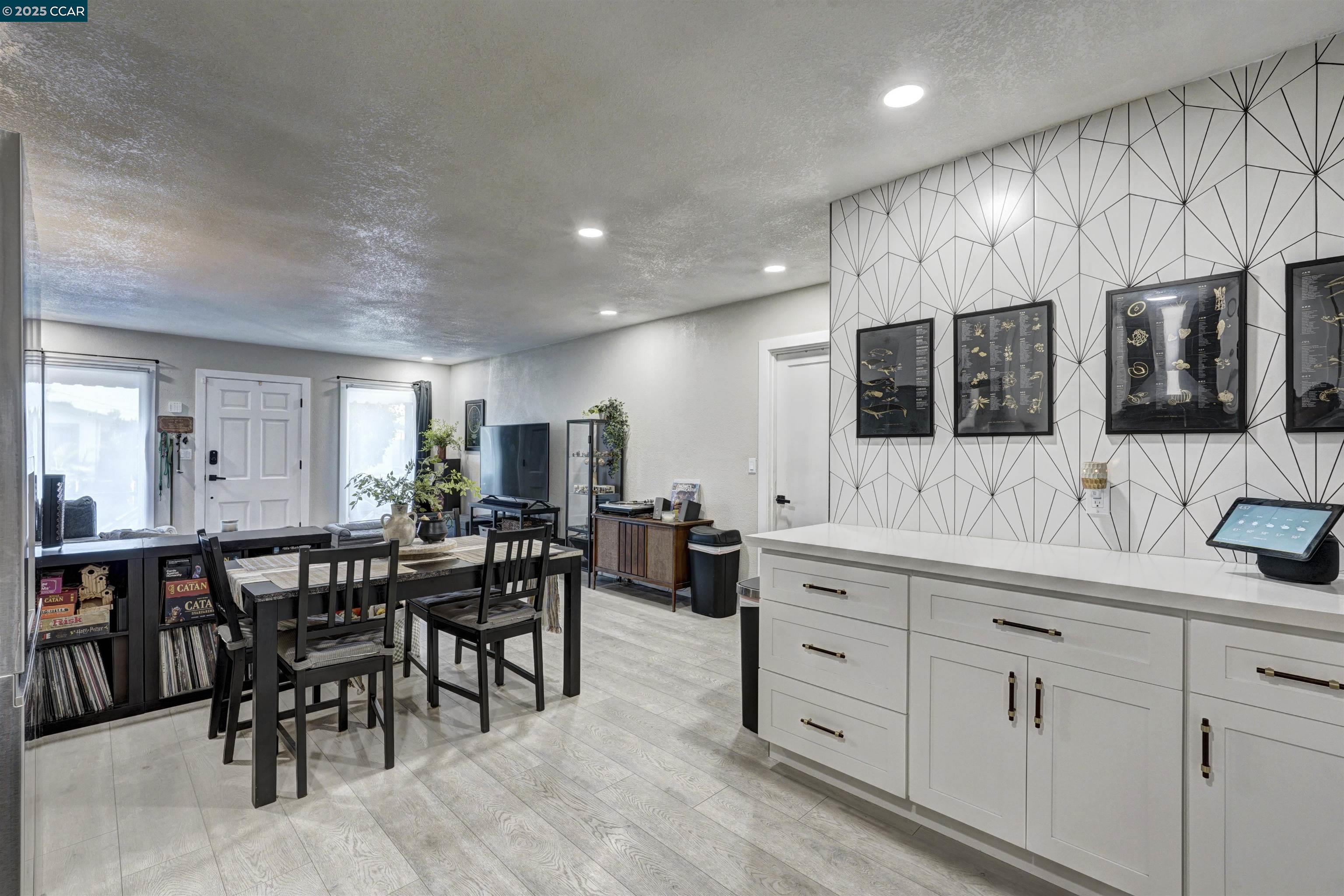 Detail Gallery Image 20 of 36 For 1324 104th Ave, Oakland,  CA 94603 - 2 Beds | 2 Baths