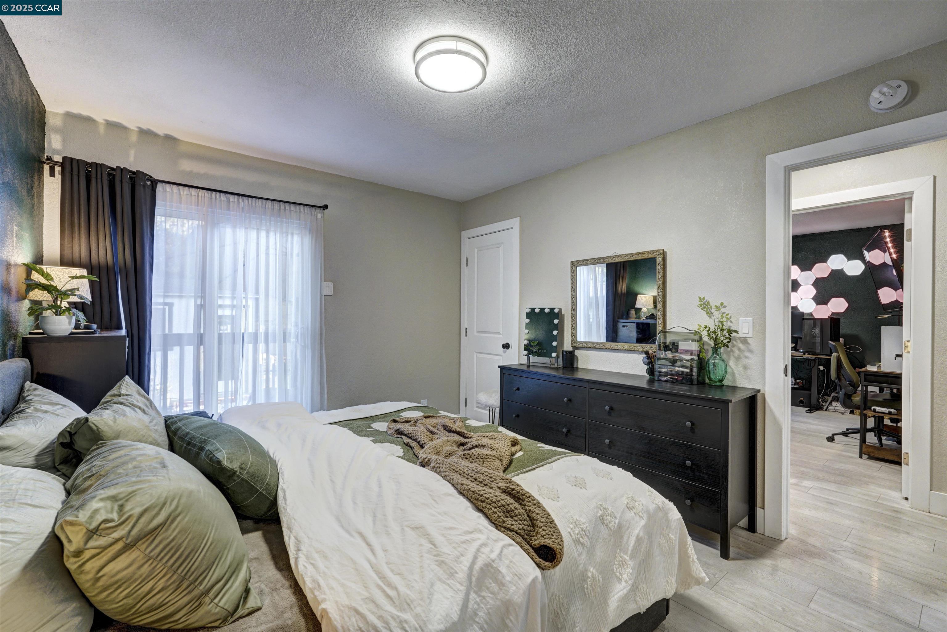 Detail Gallery Image 23 of 36 For 1324 104th Ave, Oakland,  CA 94603 - 2 Beds | 2 Baths