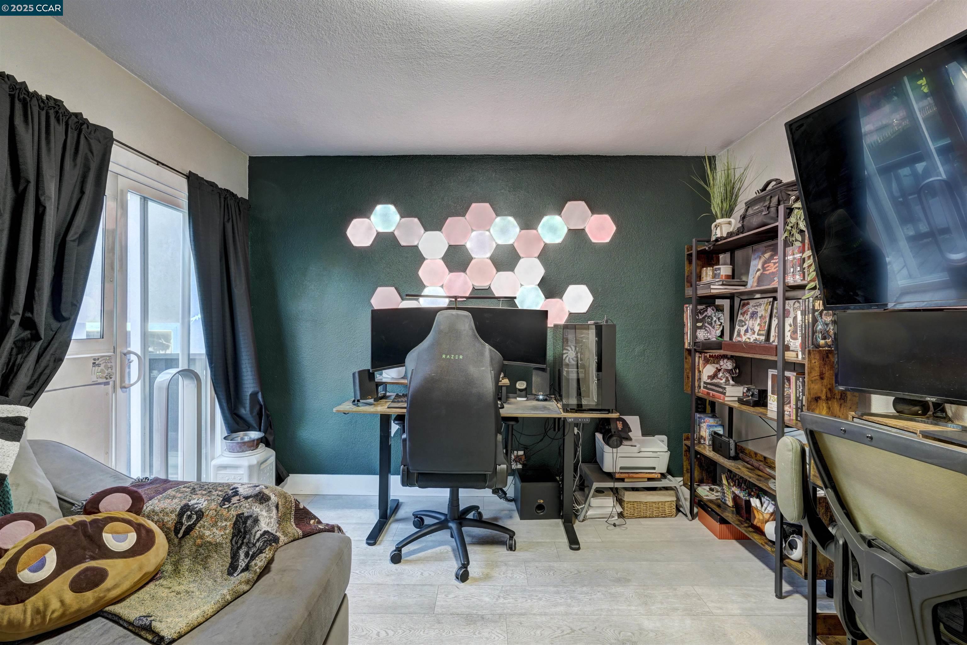 Detail Gallery Image 27 of 36 For 1324 104th Ave, Oakland,  CA 94603 - 2 Beds | 2 Baths