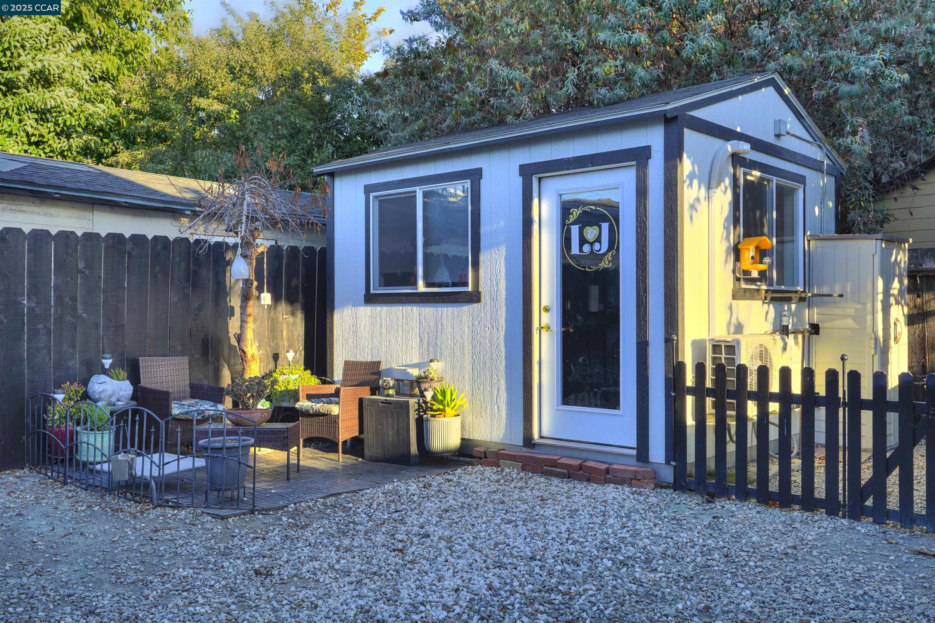 Detail Gallery Image 33 of 36 For 1324 104th Ave, Oakland,  CA 94603 - 2 Beds | 2 Baths