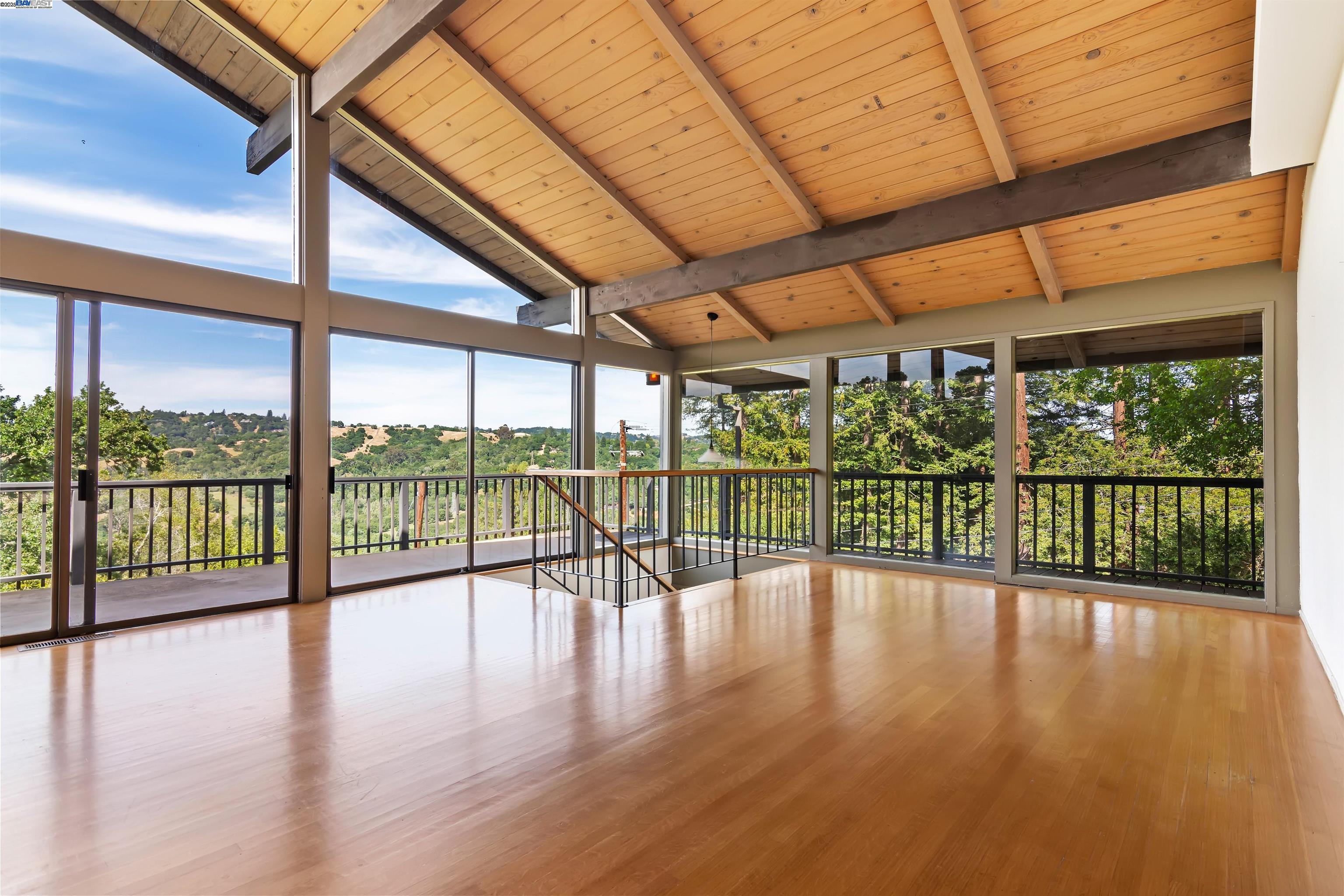 Detail Gallery Image 11 of 60 For 26 Marston Rd, Orinda,  CA 94563 - 4 Beds | 3 Baths