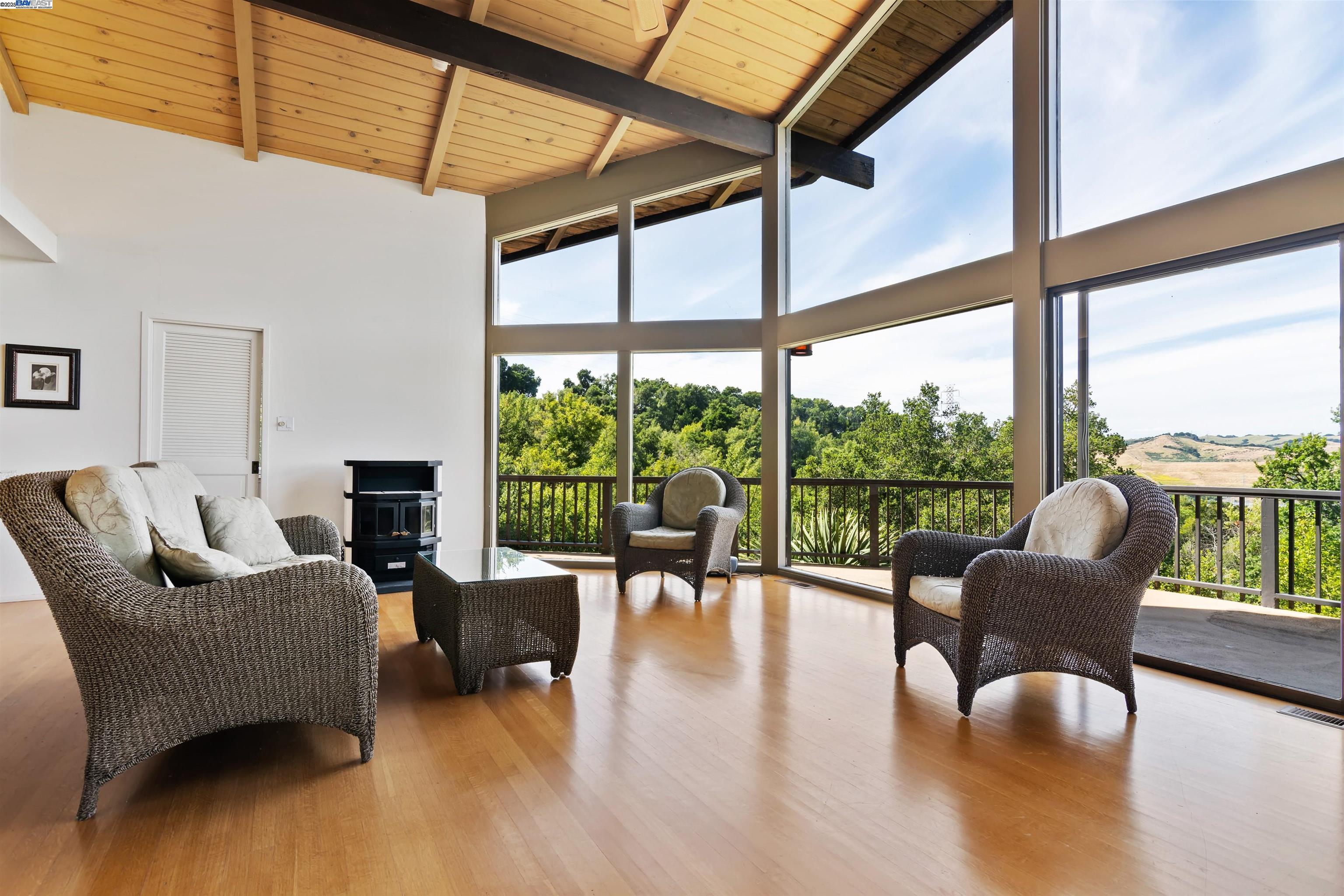 Detail Gallery Image 13 of 60 For 26 Marston Rd, Orinda,  CA 94563 - 4 Beds | 3 Baths