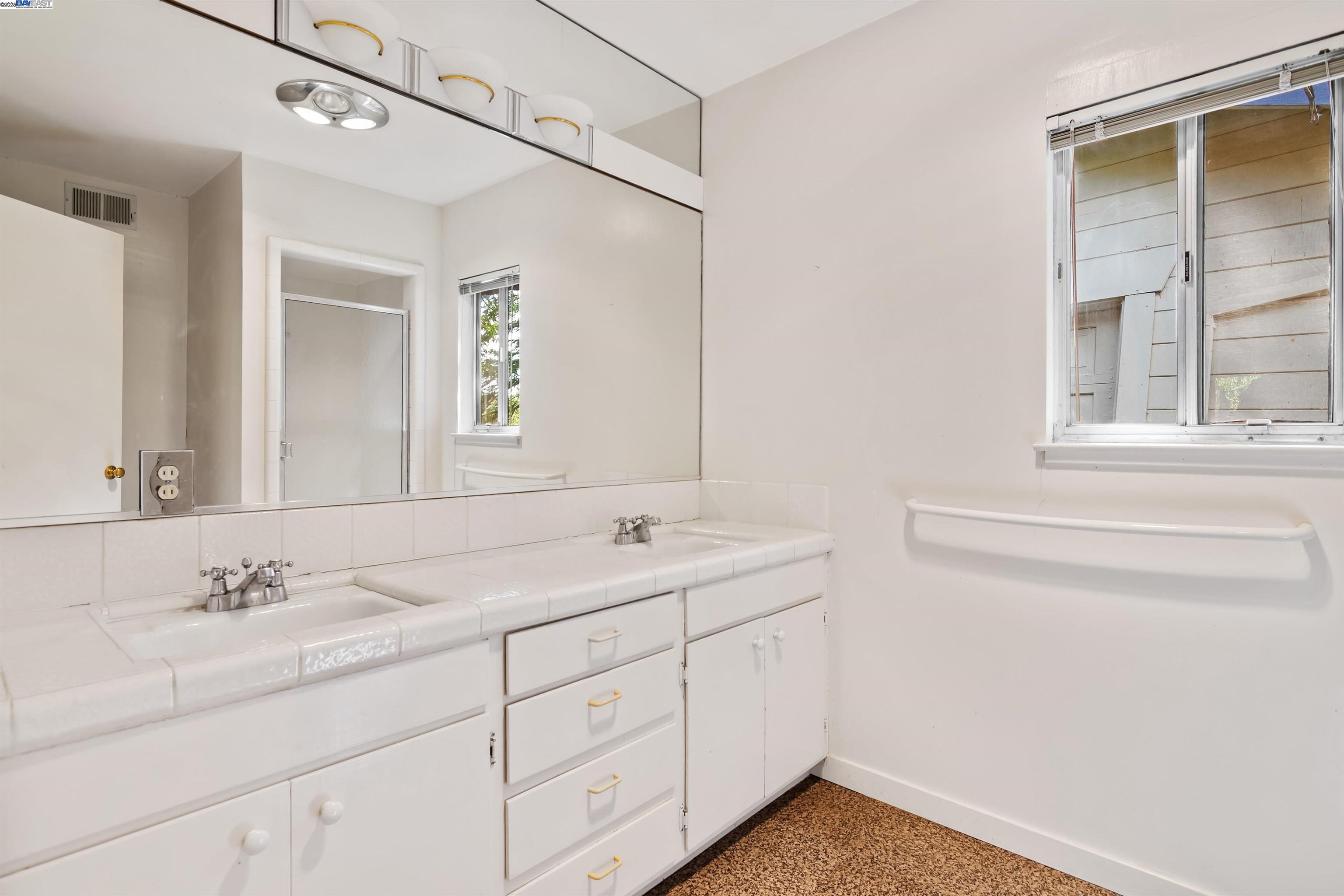 Detail Gallery Image 20 of 60 For 26 Marston Rd, Orinda,  CA 94563 - 4 Beds | 3 Baths