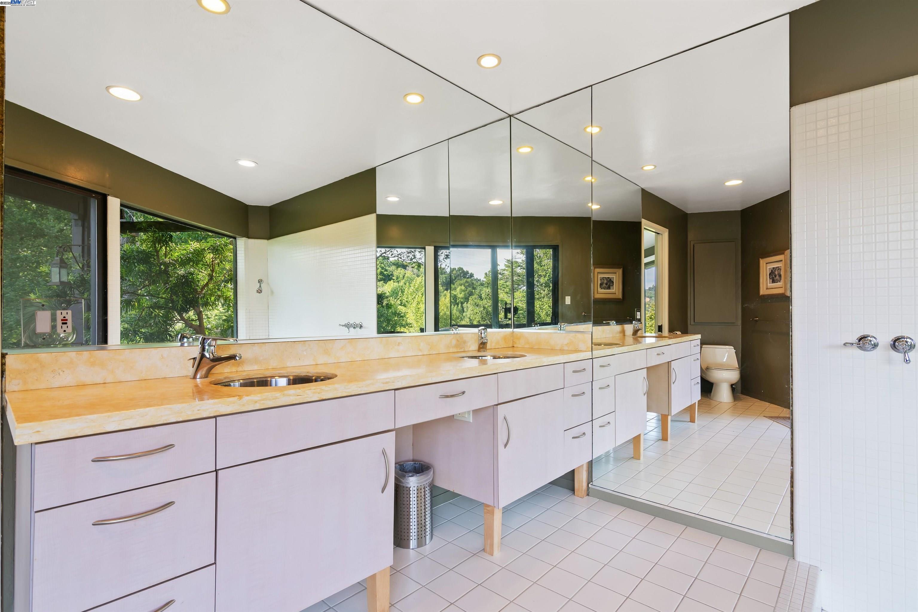 Detail Gallery Image 33 of 60 For 26 Marston Rd, Orinda,  CA 94563 - 4 Beds | 3 Baths
