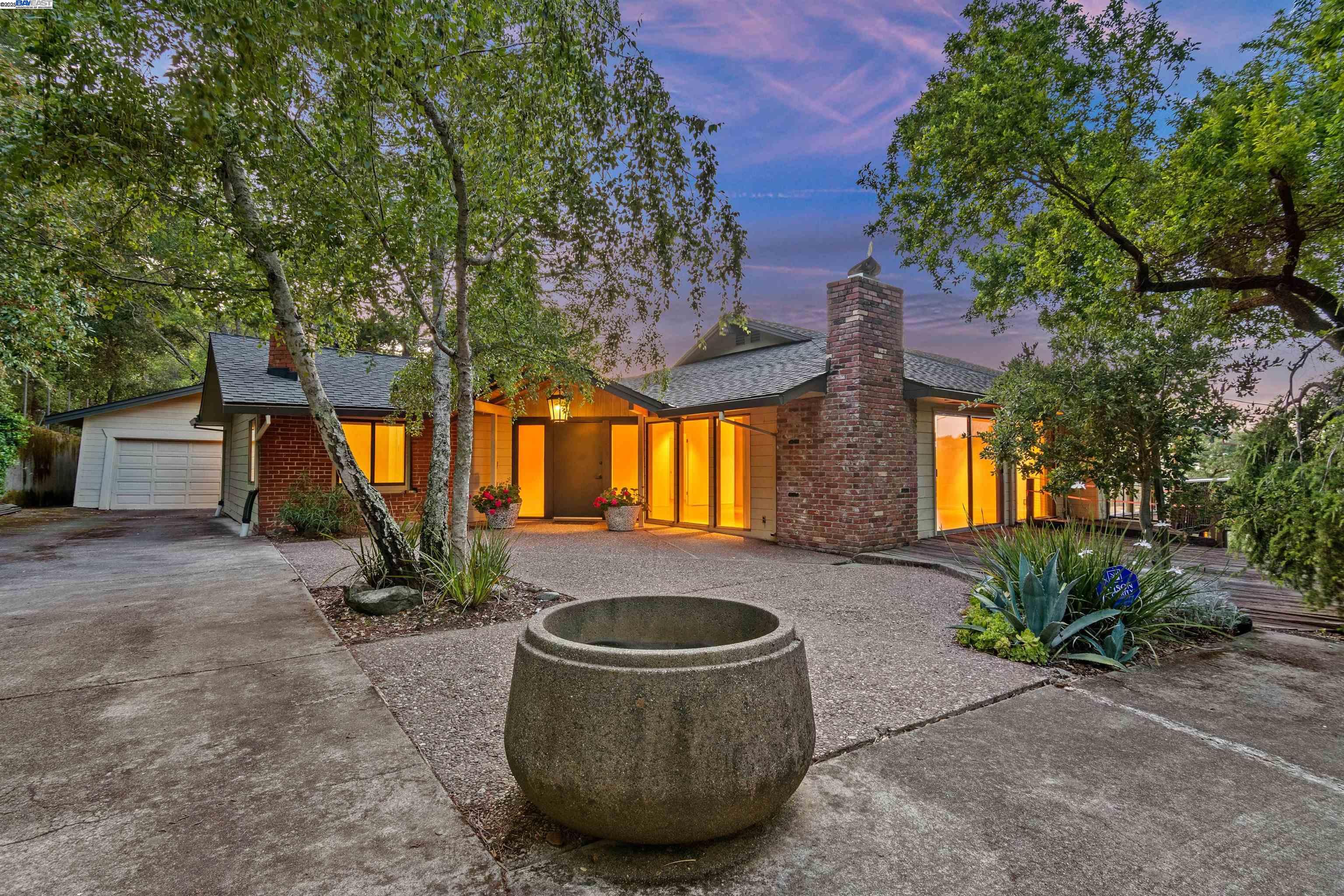 Detail Gallery Image 51 of 60 For 26 Marston Rd, Orinda,  CA 94563 - 4 Beds | 3 Baths