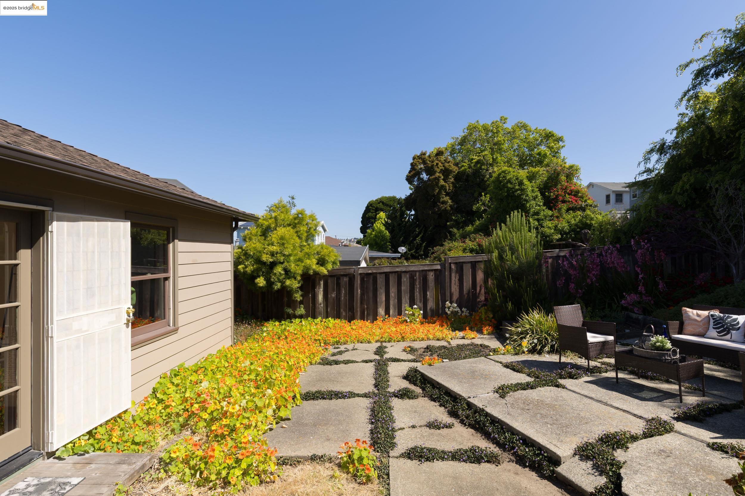 Detail Gallery Image 20 of 28 For 1338 S 58th St, Richmond,  CA 94804 - 2 Beds | 1 Baths