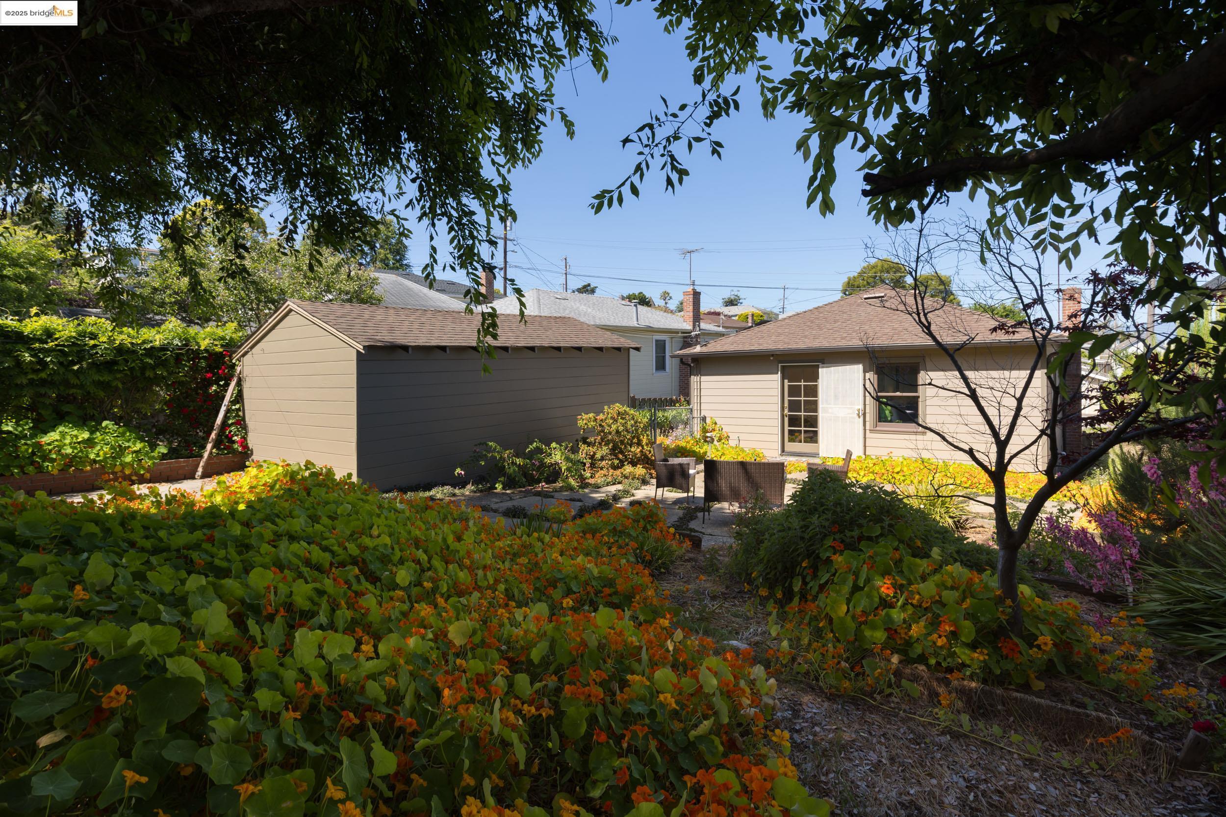 Detail Gallery Image 22 of 28 For 1338 S 58th St, Richmond,  CA 94804 - 2 Beds | 1 Baths