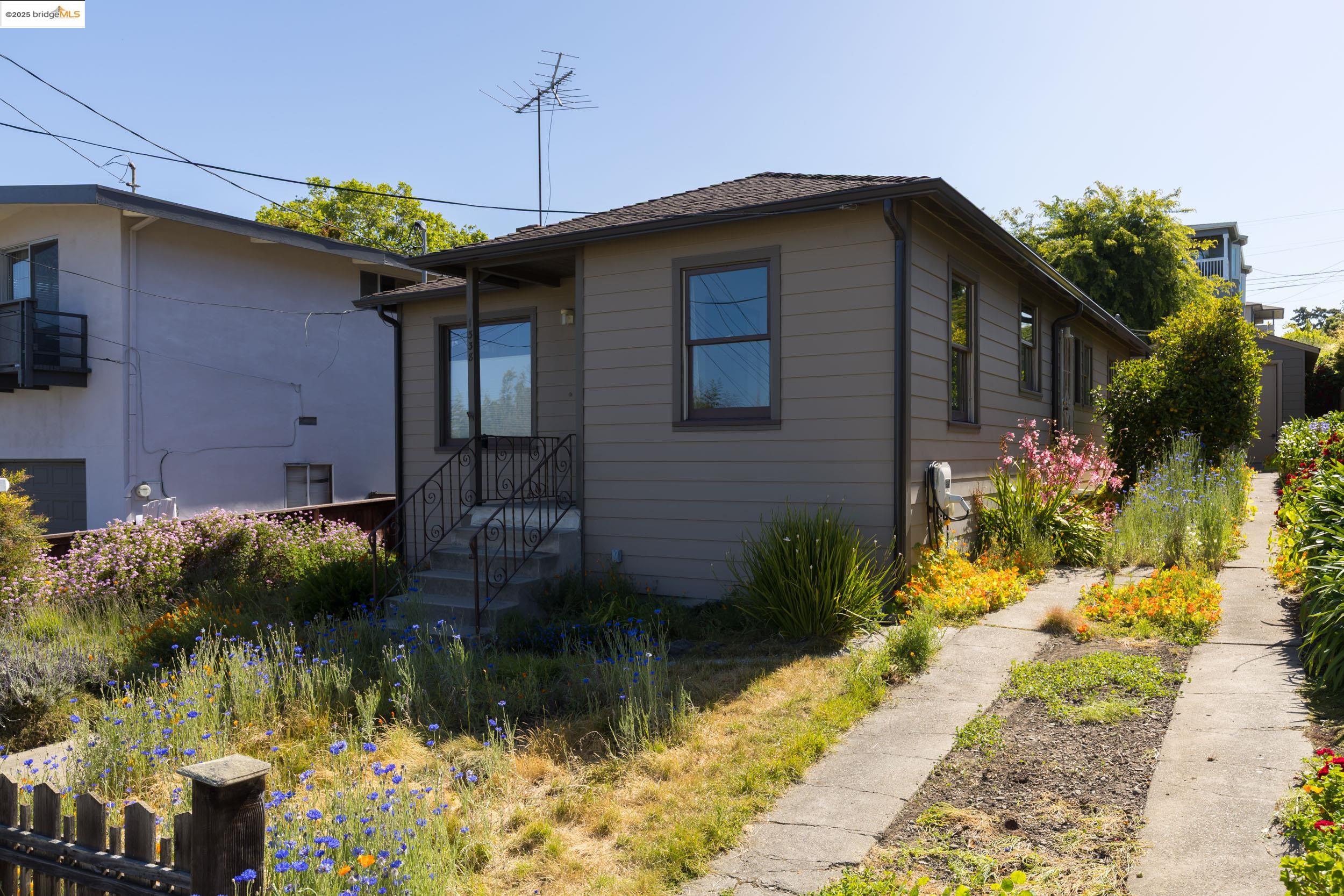 Detail Gallery Image 25 of 28 For 1338 S 58th St, Richmond,  CA 94804 - 2 Beds | 1 Baths