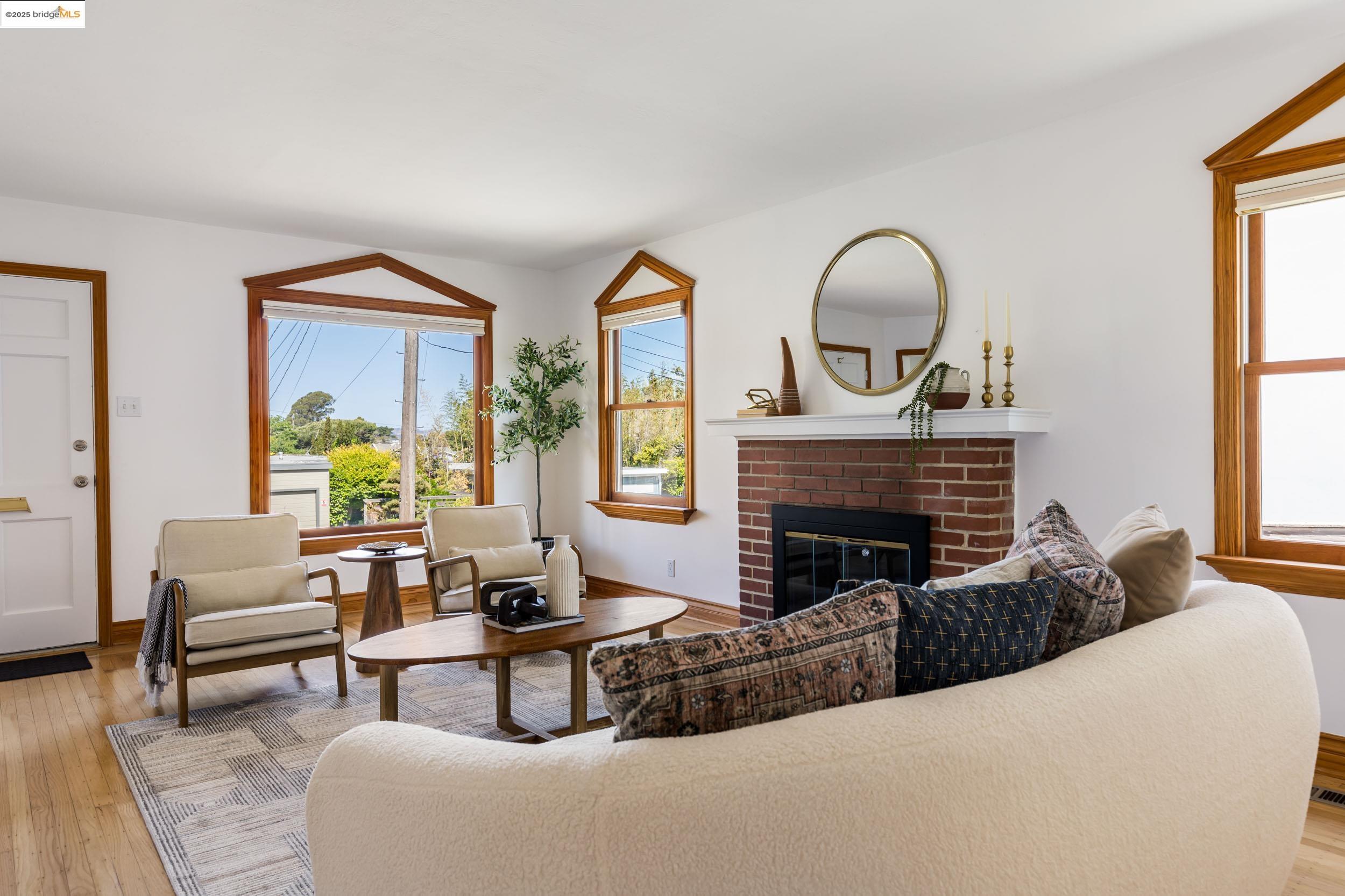 Detail Gallery Image 5 of 28 For 1338 S 58th St, Richmond,  CA 94804 - 2 Beds | 1 Baths