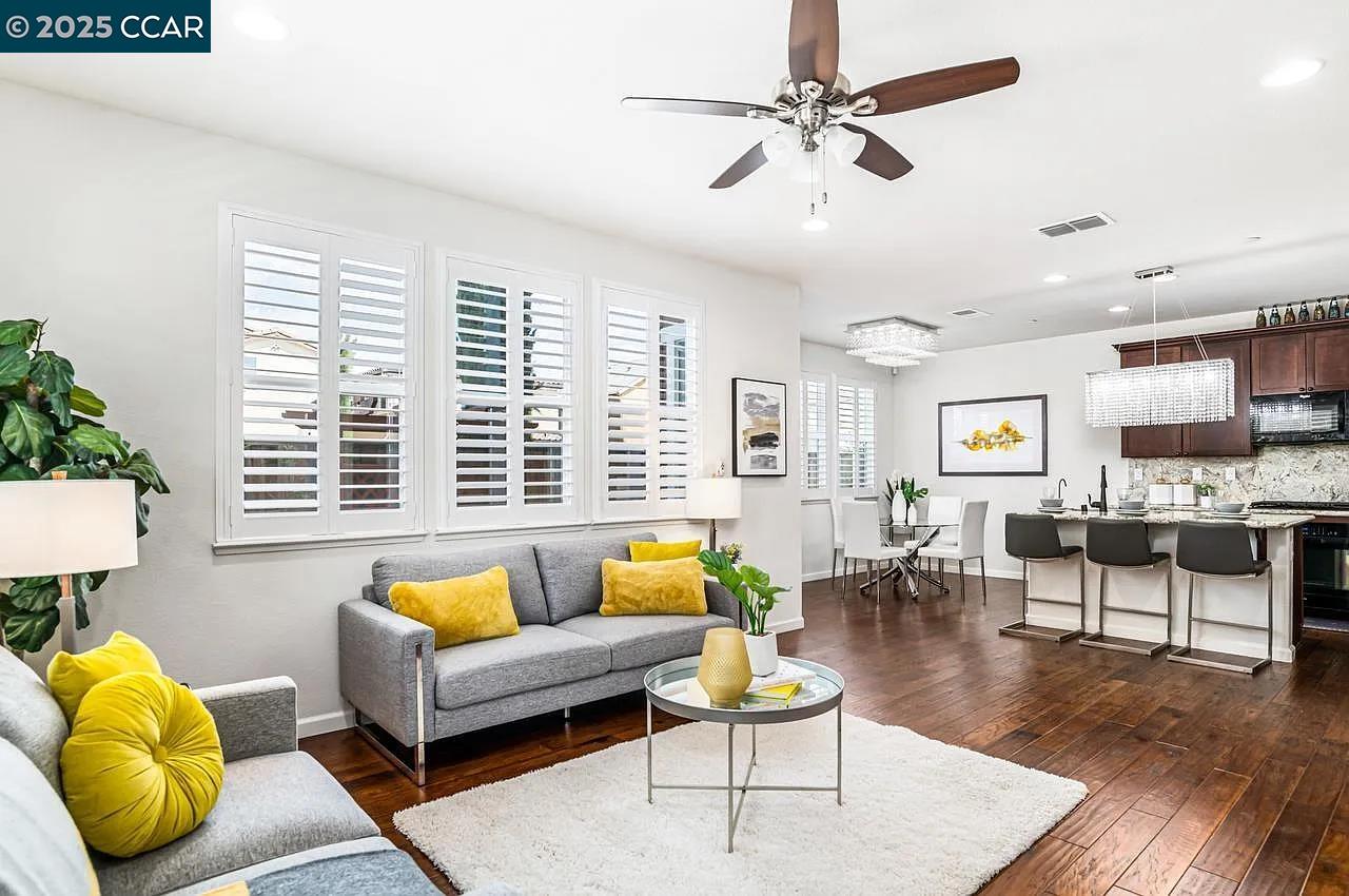 Detail Gallery Image 14 of 46 For 988 Flurry, Livermore,  CA 94550 - 4 Beds | 3 Baths