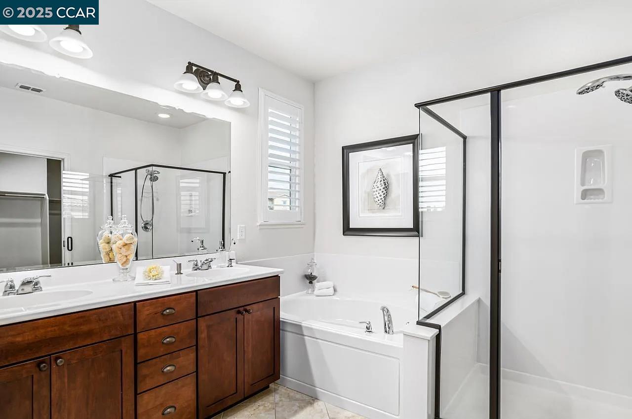 Detail Gallery Image 24 of 46 For 988 Flurry, Livermore,  CA 94550 - 4 Beds | 3 Baths