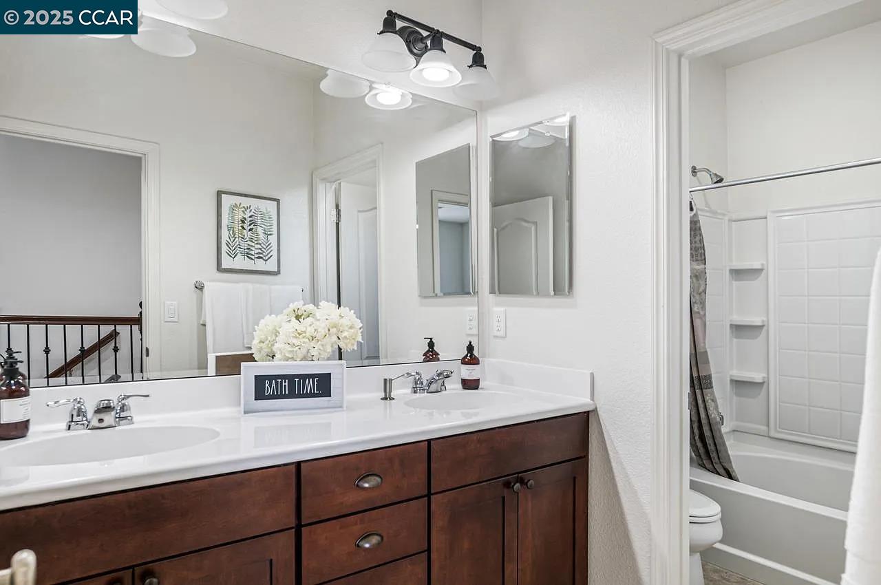 Detail Gallery Image 27 of 46 For 988 Flurry, Livermore,  CA 94550 - 4 Beds | 3 Baths
