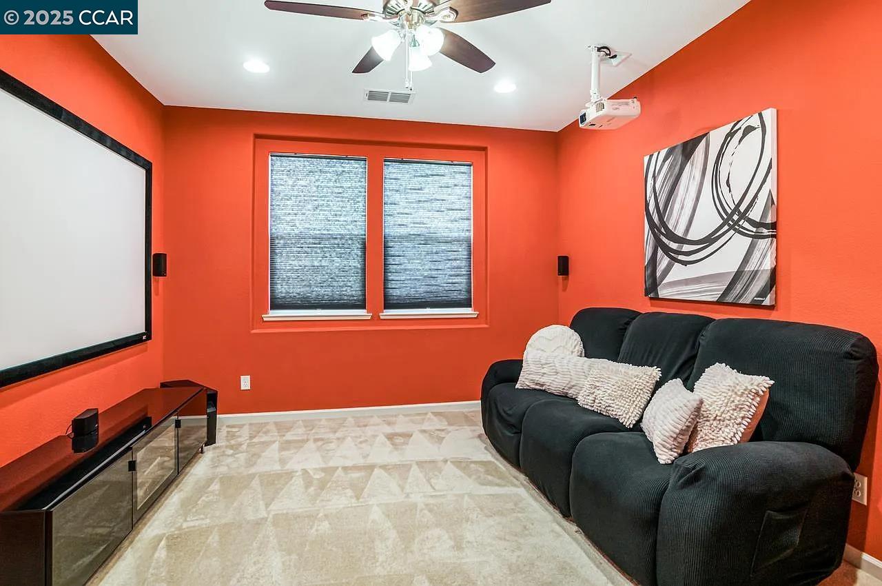 Detail Gallery Image 33 of 46 For 988 Flurry, Livermore,  CA 94550 - 4 Beds | 3 Baths
