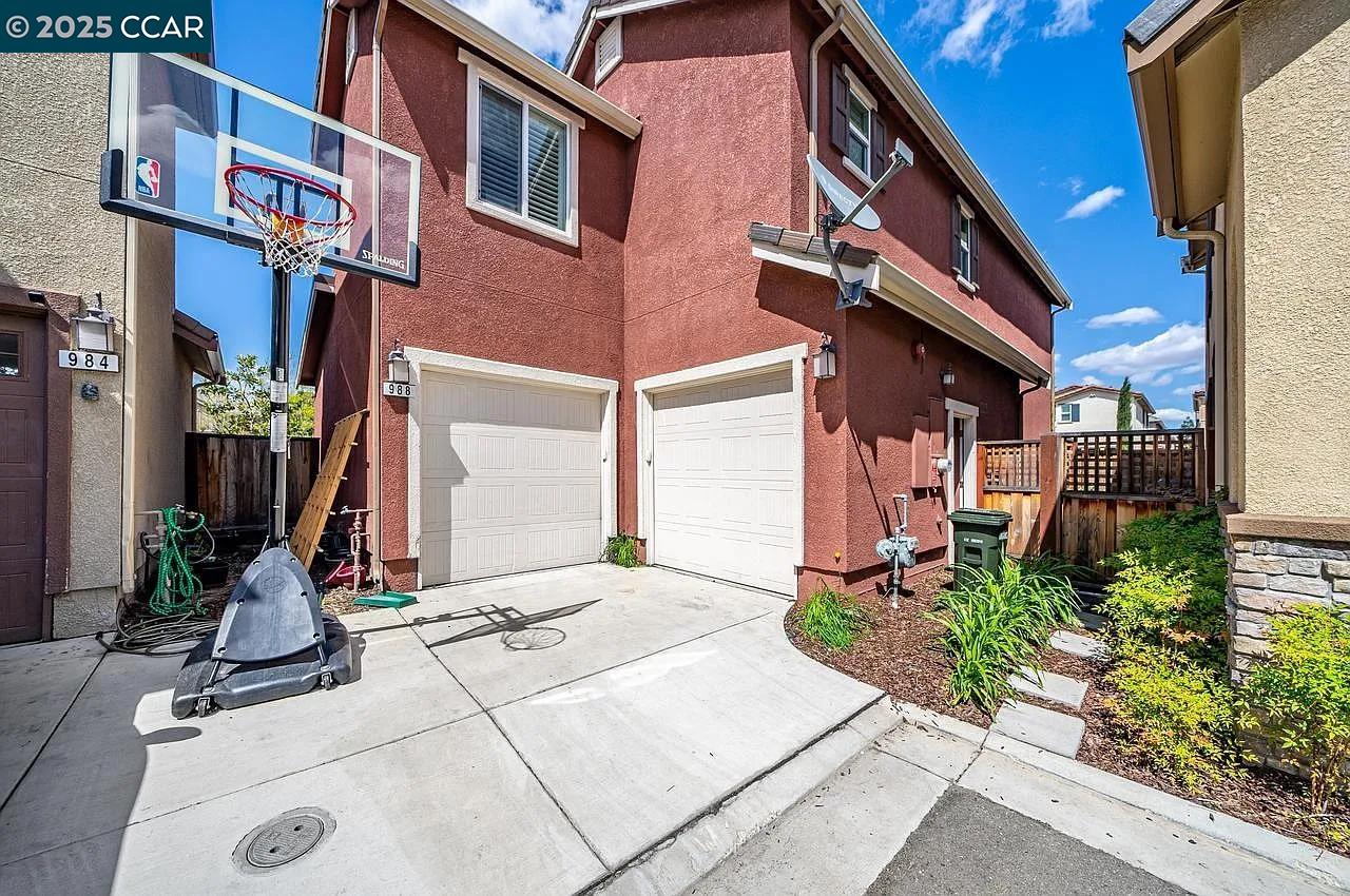 Detail Gallery Image 38 of 46 For 988 Flurry, Livermore,  CA 94550 - 4 Beds | 3 Baths