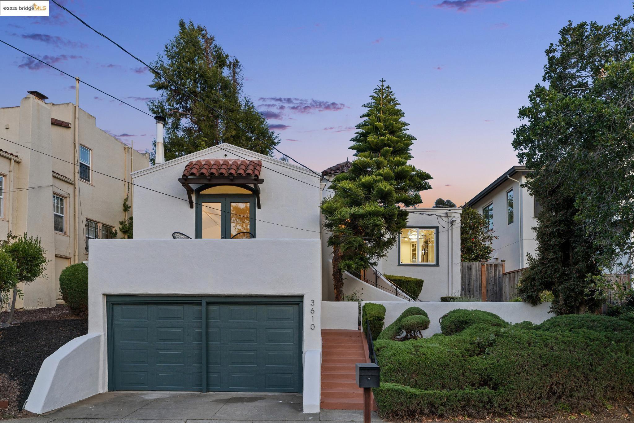 Detail Gallery Image 1 of 42 For 3610 Calafia Ave, Oakland,  CA 94605 - 3 Beds | 2 Baths