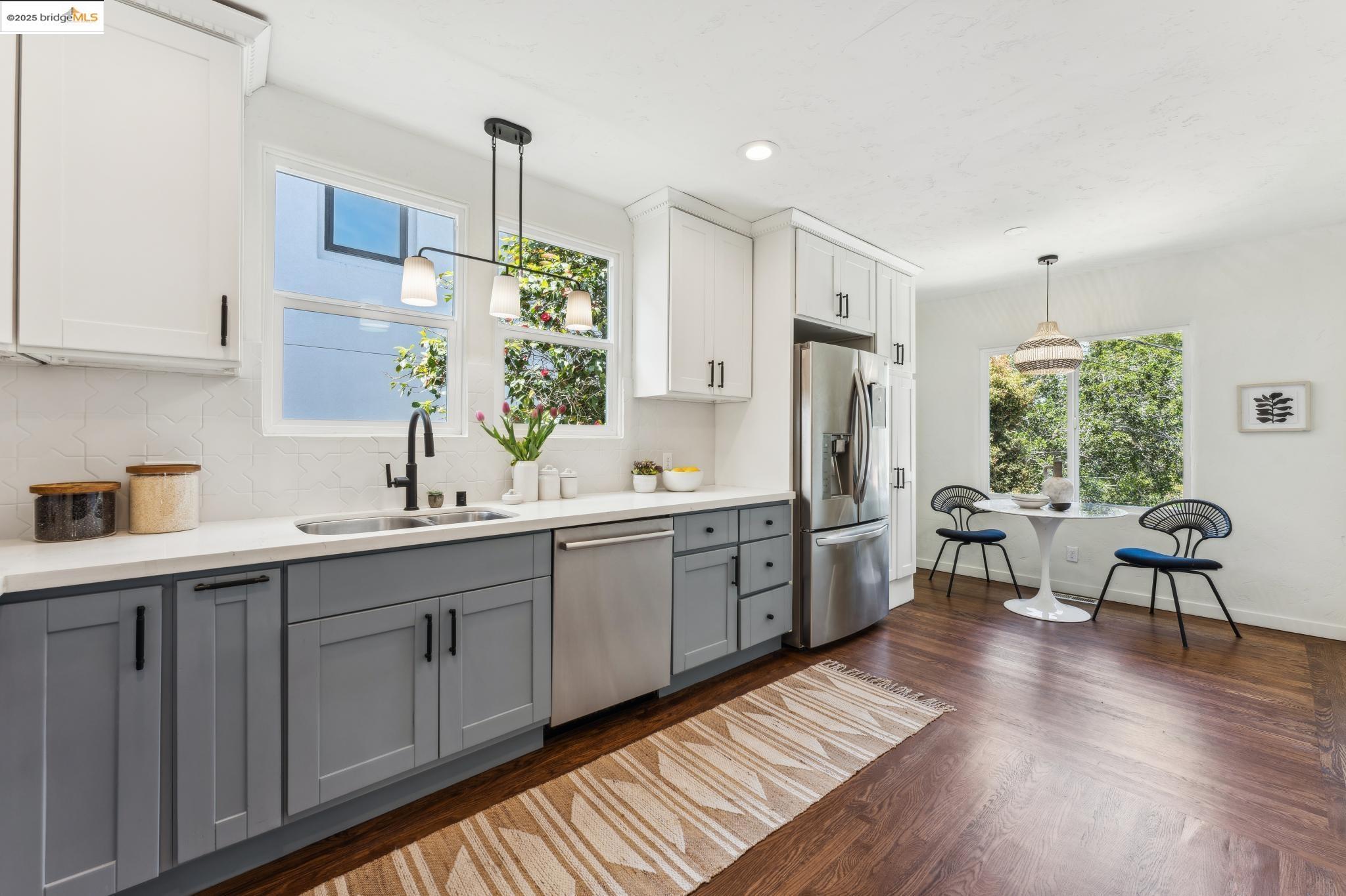 Detail Gallery Image 13 of 42 For 3610 Calafia Ave, Oakland,  CA 94605 - 3 Beds | 2 Baths