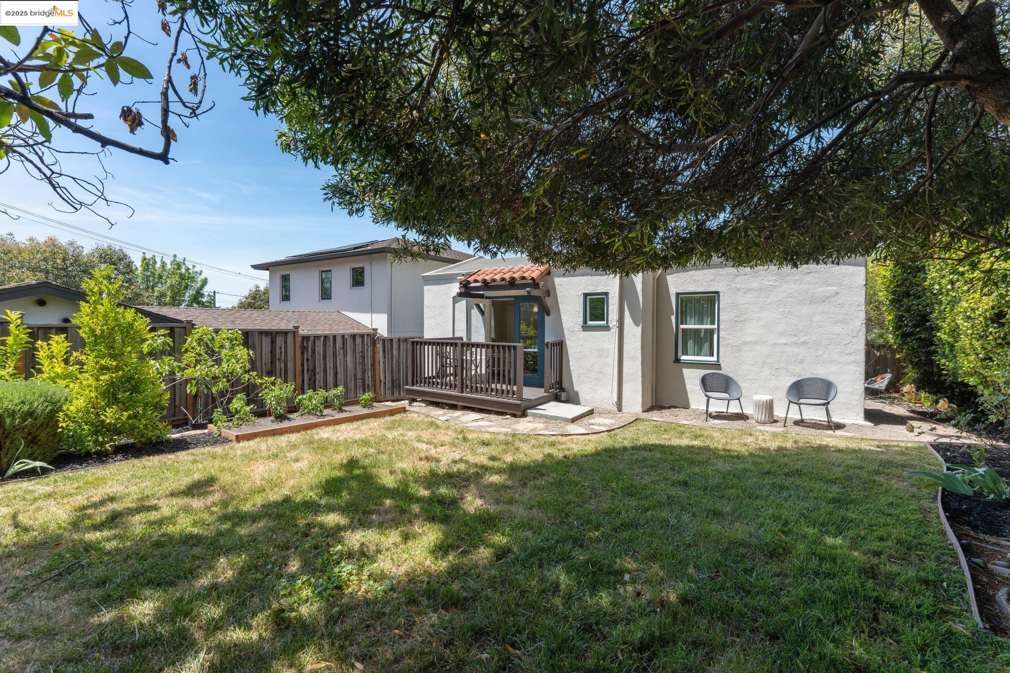 Detail Gallery Image 35 of 42 For 3610 Calafia Ave, Oakland,  CA 94605 - 3 Beds | 2 Baths