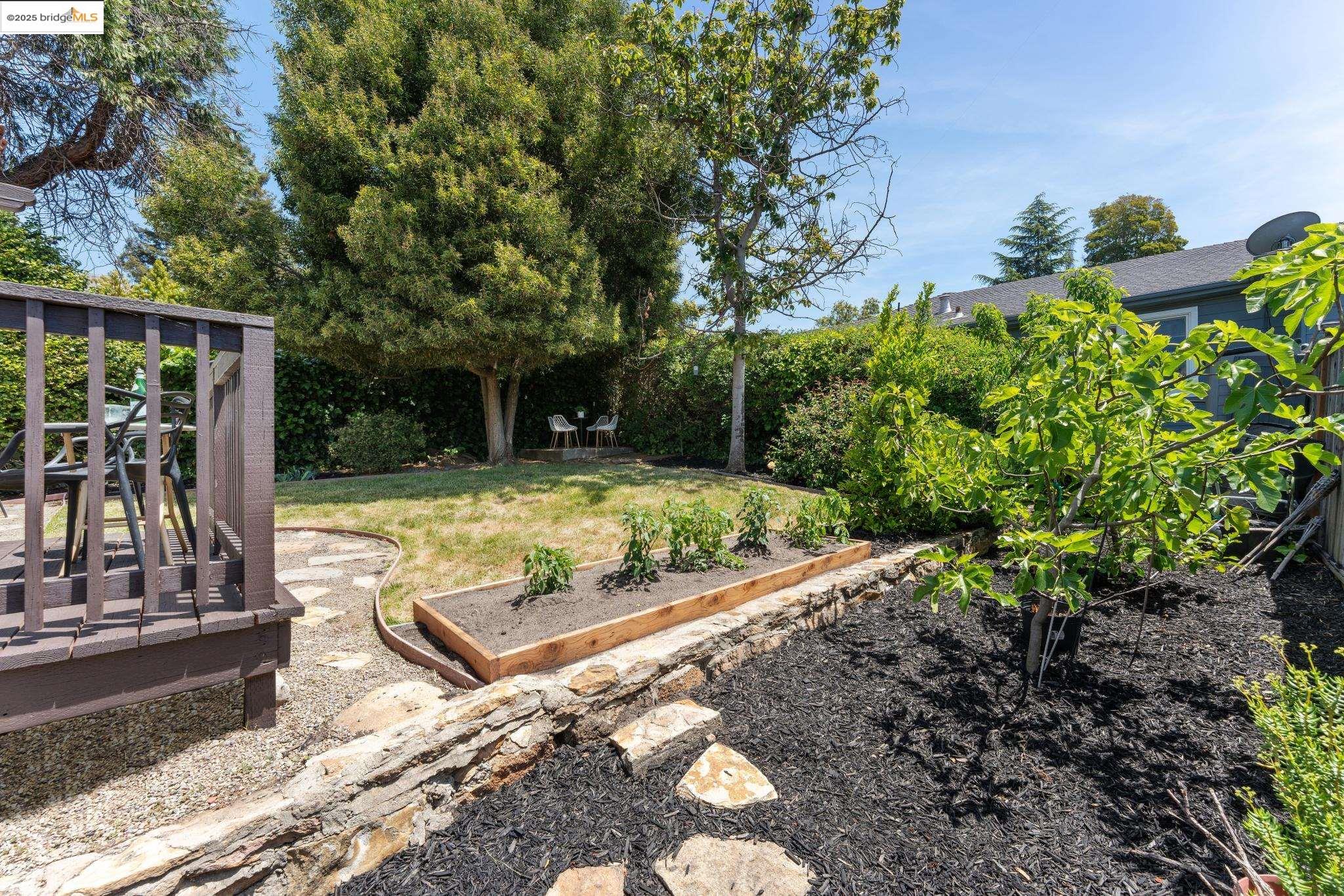 Detail Gallery Image 37 of 42 For 3610 Calafia Ave, Oakland,  CA 94605 - 3 Beds | 2 Baths
